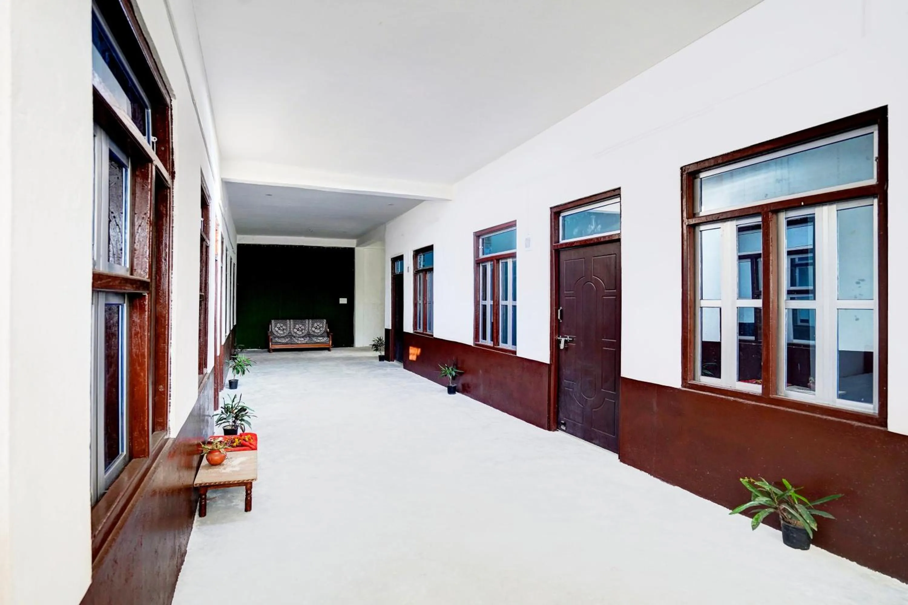 Lobby or reception in SPOT ON by OYO Hotel Lakshya Ghatampur