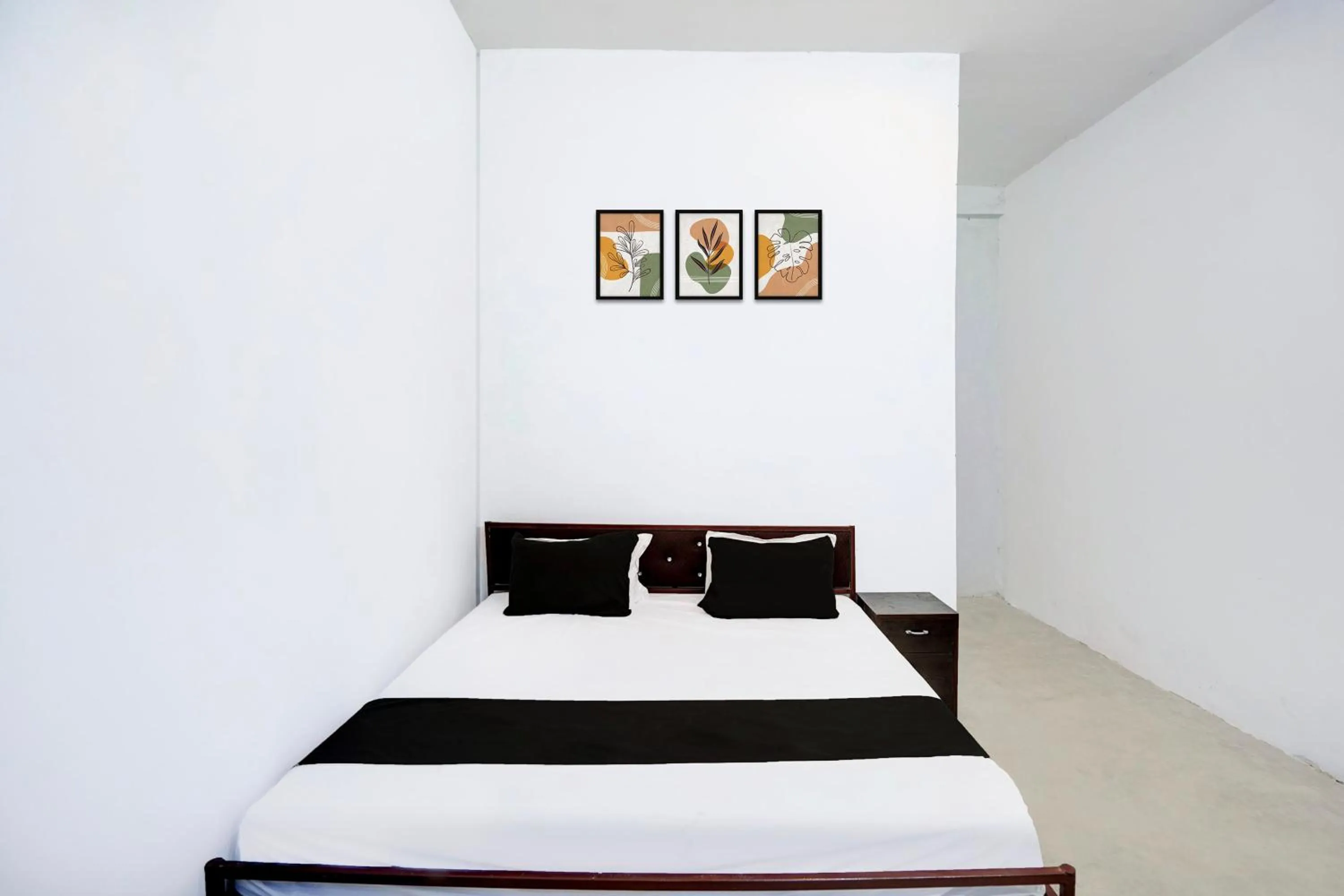 Bedroom, Bed in SPOT ON by OYO Hotel Lakshya Ghatampur
