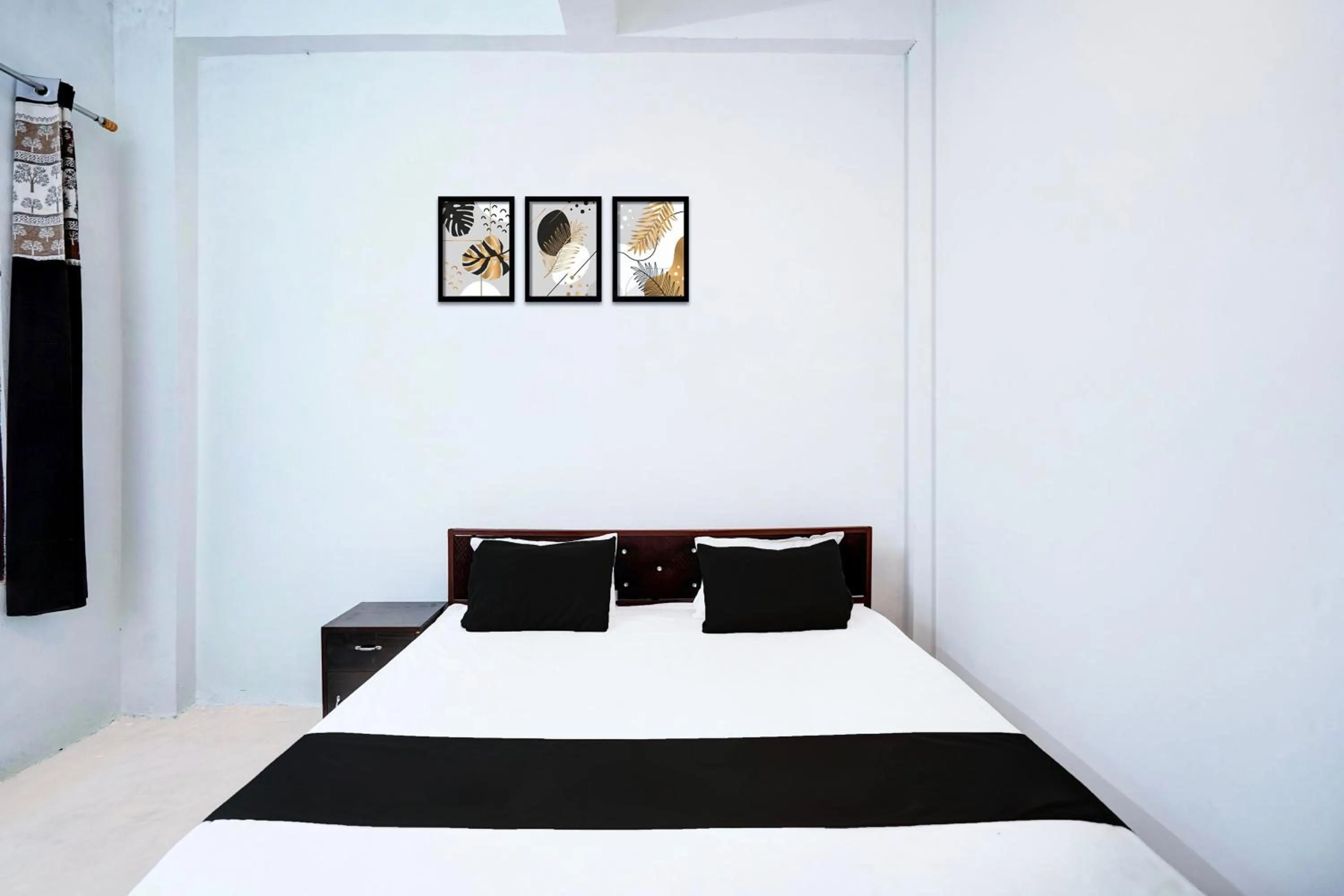 Bedroom, Bed in SPOT ON by OYO Hotel Lakshya Ghatampur