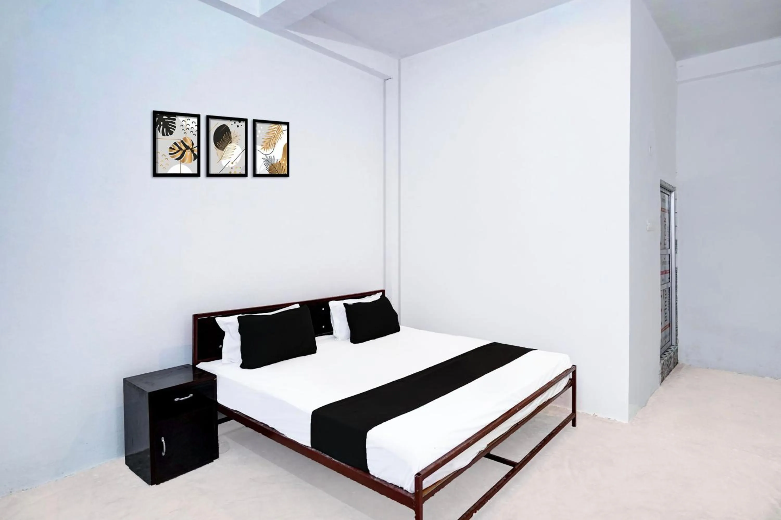 Bedroom, Bed in SPOT ON by OYO Hotel Lakshya Ghatampur