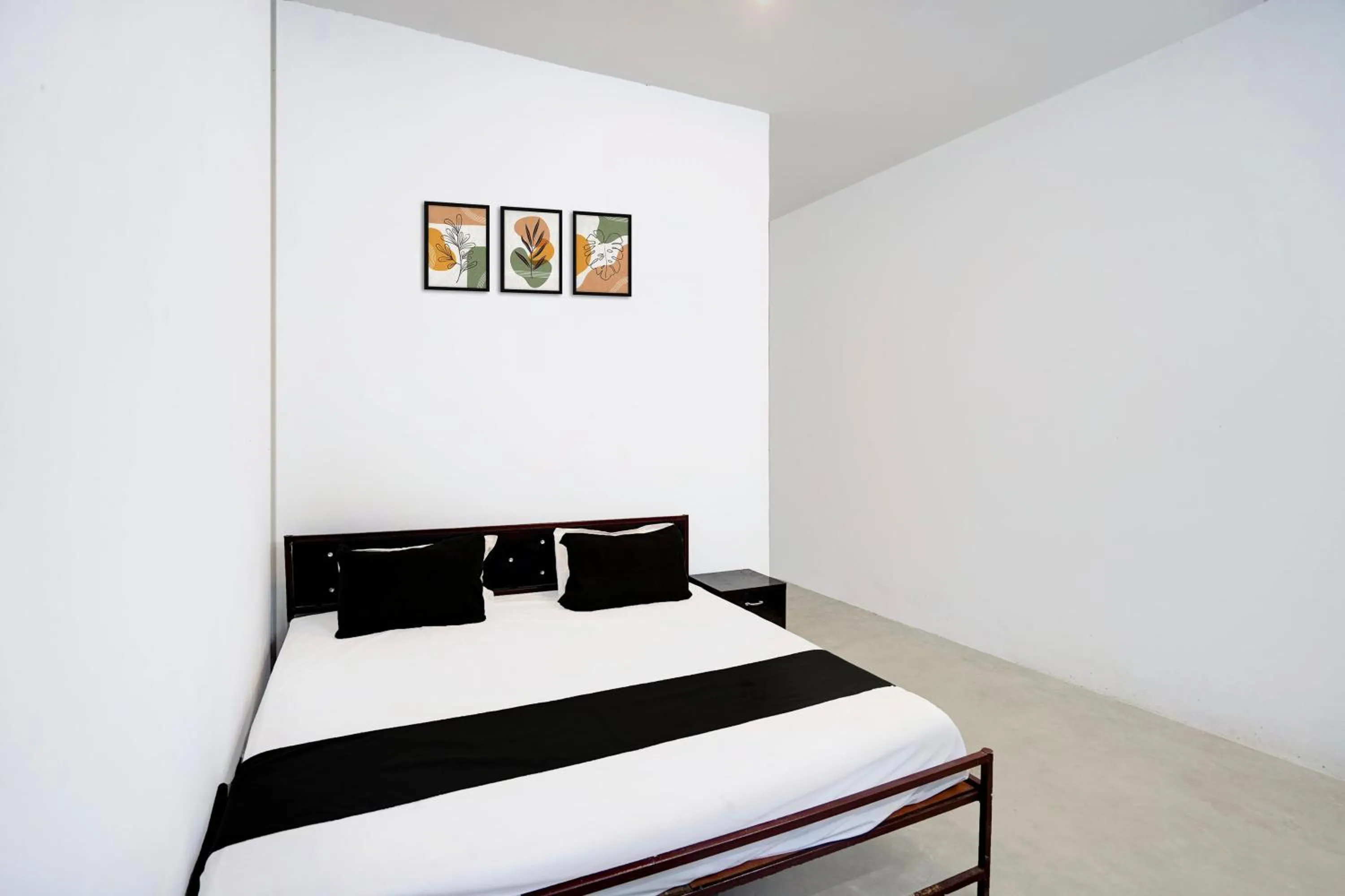 Bedroom, Bed in SPOT ON by OYO Hotel Lakshya Ghatampur