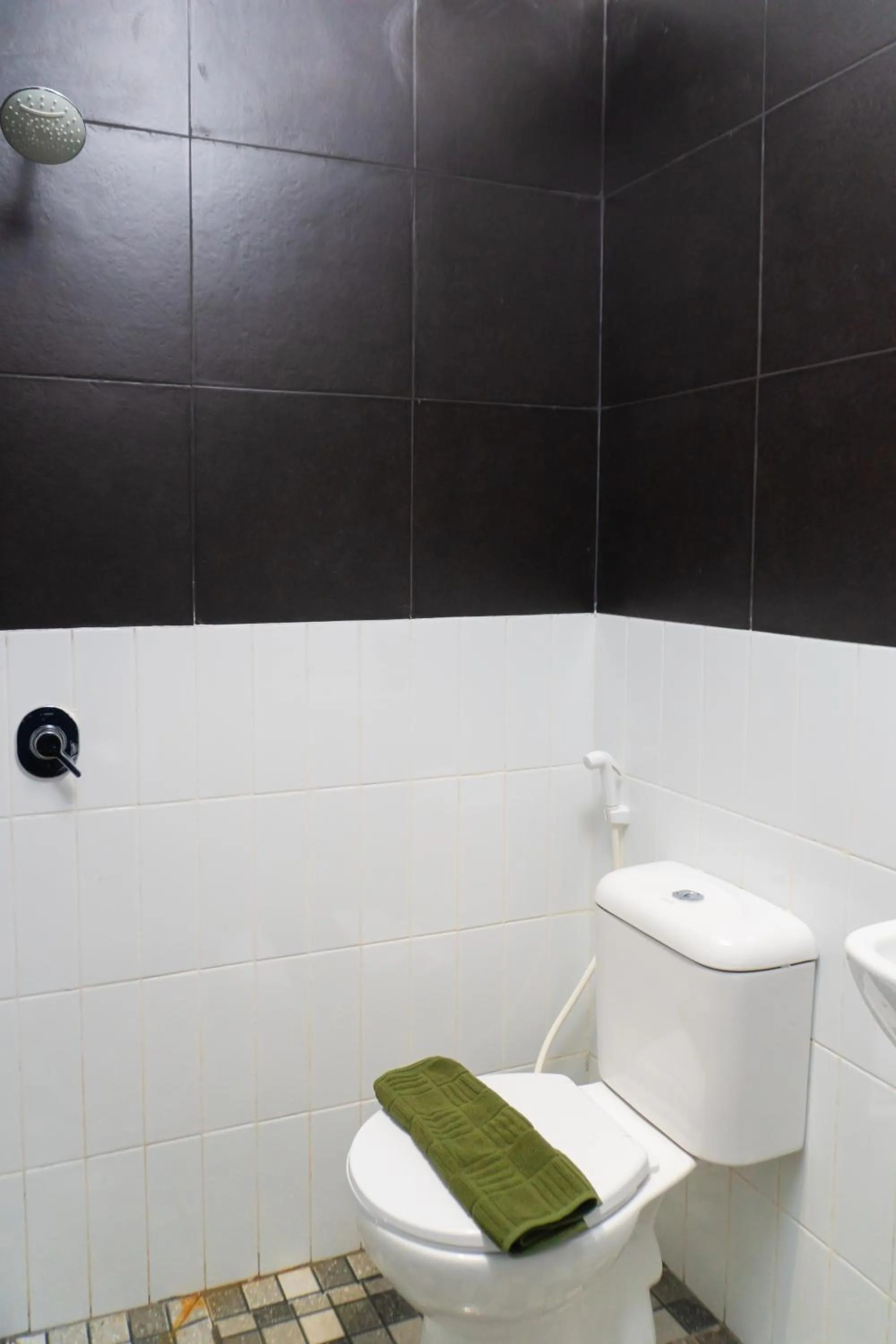 Behomy Crown Tangerang