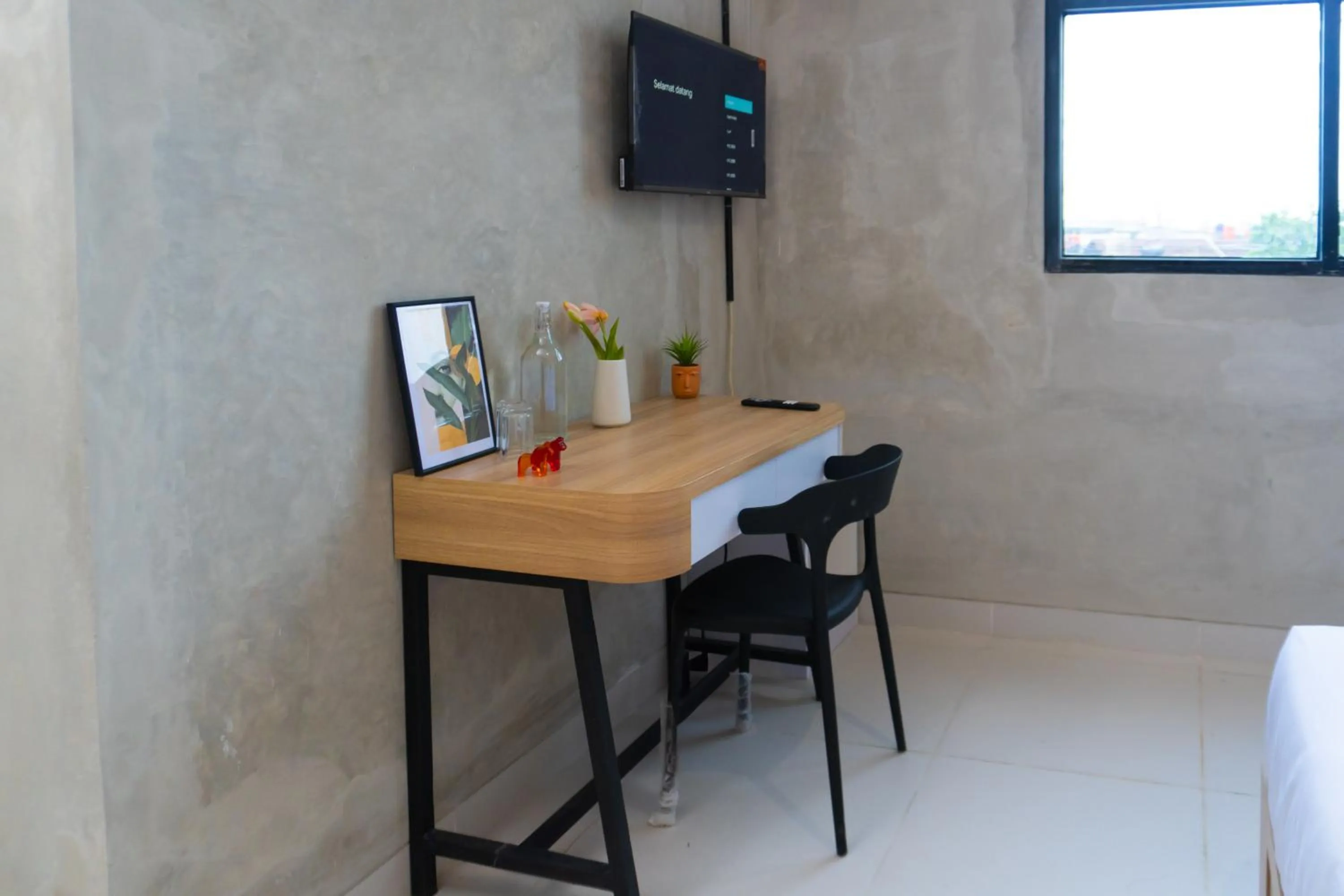 Behomy Crown Tangerang