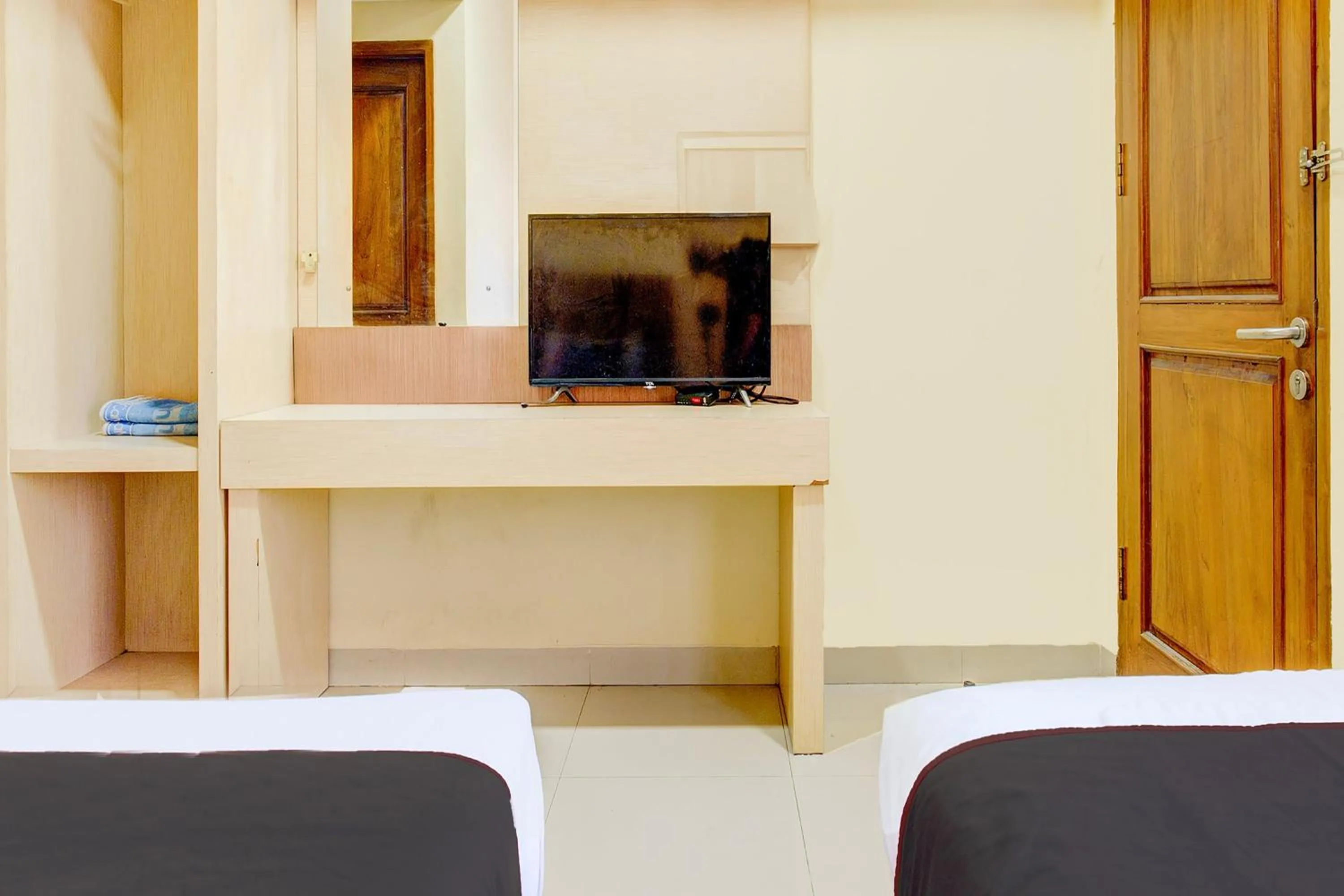 Bedroom in Collection O Cirebon Near Grage Mall Cirebon Formerly Rumah Suka