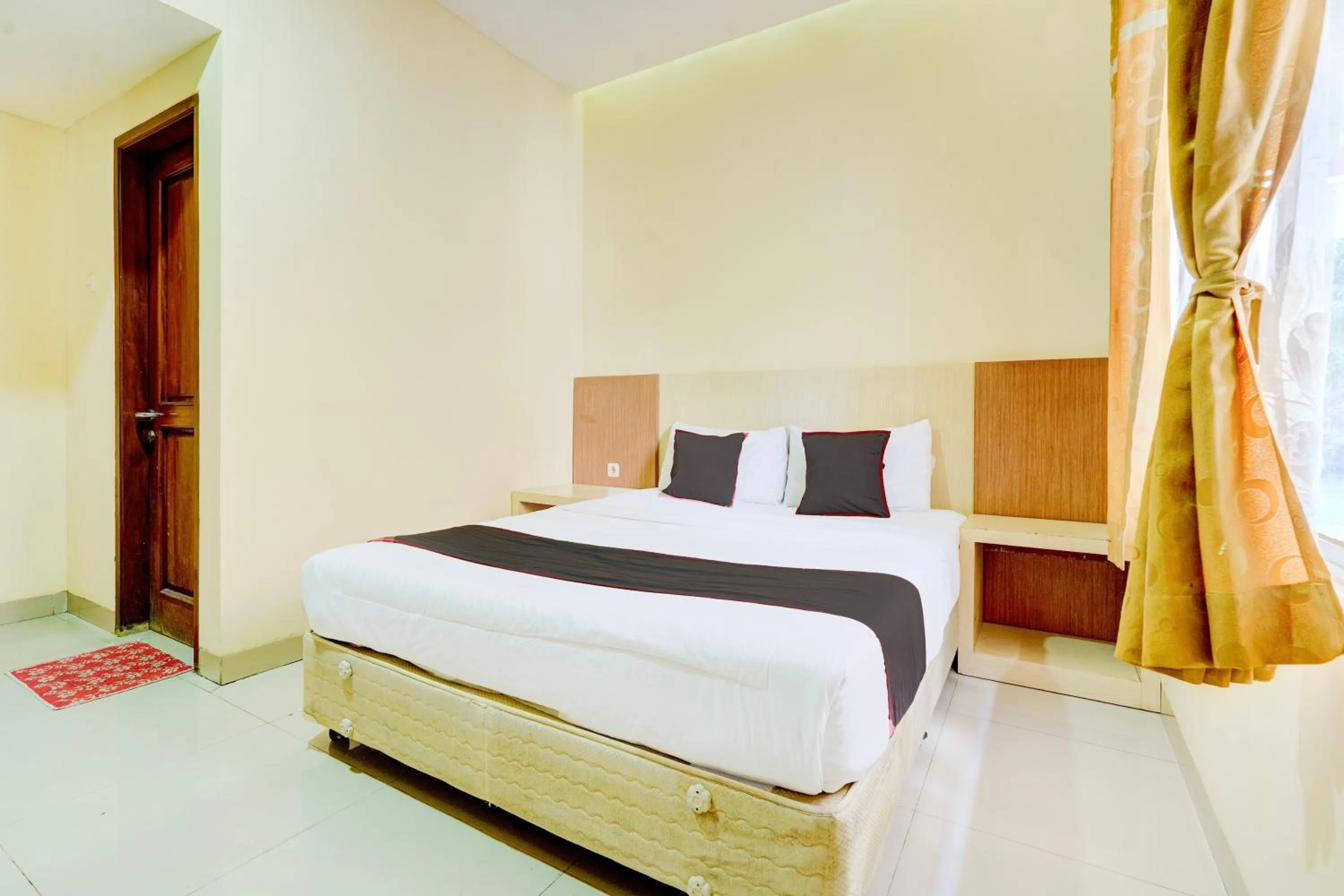 Bedroom in Collection O Cirebon Near Grage Mall Cirebon Formerly Rumah Suka