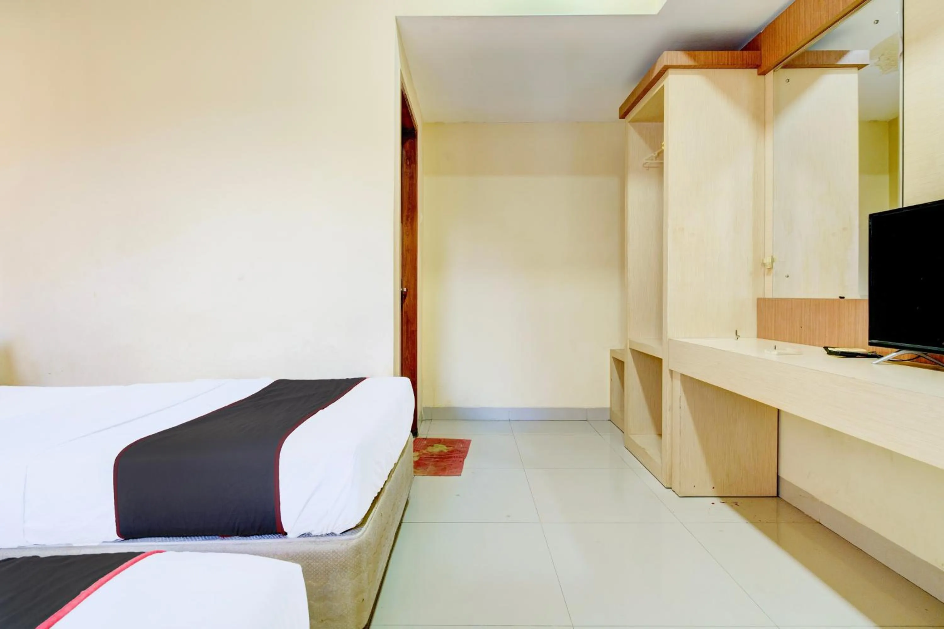 Bedroom in Collection O Cirebon Near Grage Mall Cirebon Formerly Rumah Suka