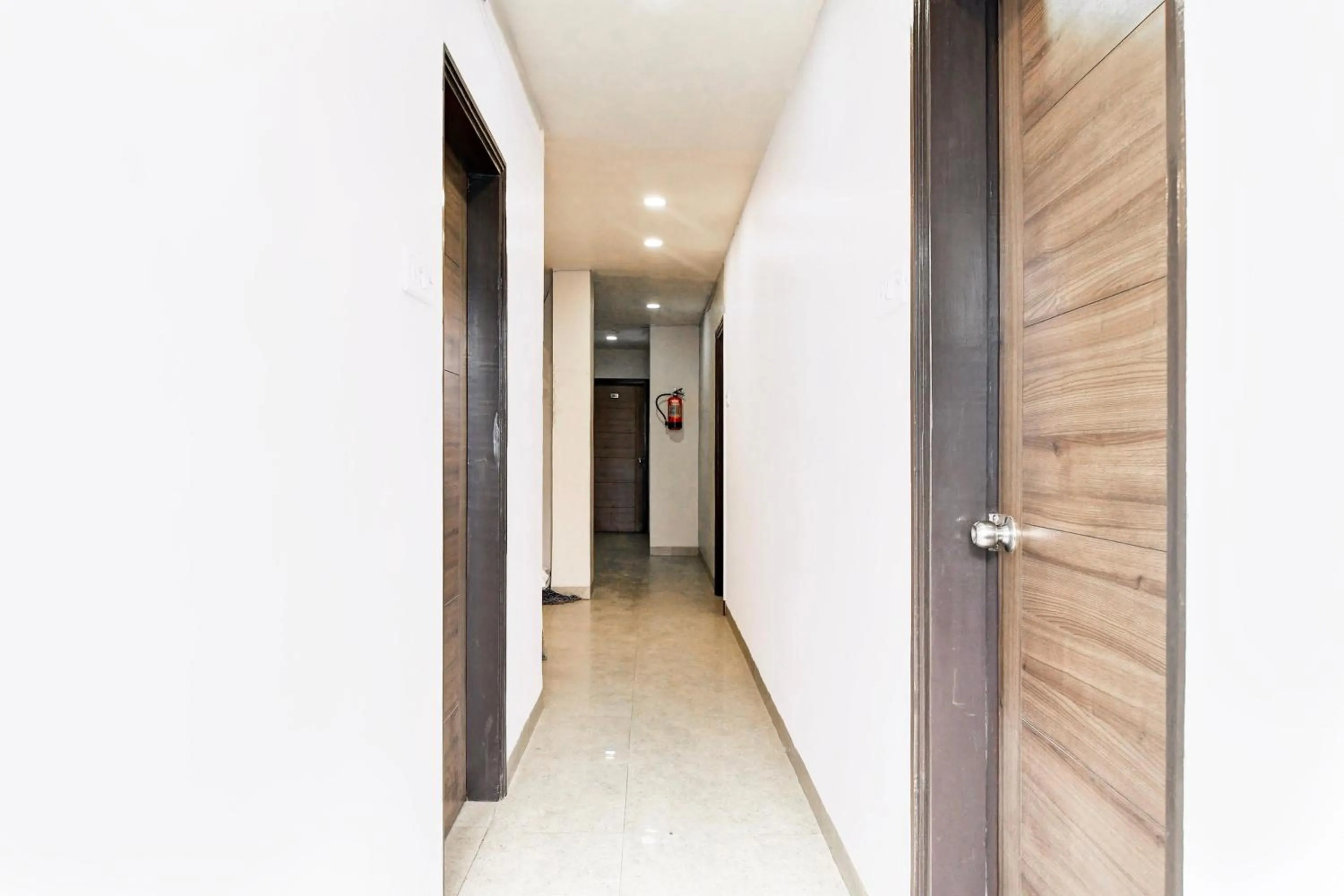 Lobby or reception in Super Hotel O Tagore Park Laskarhat formerly Shankar Guest House