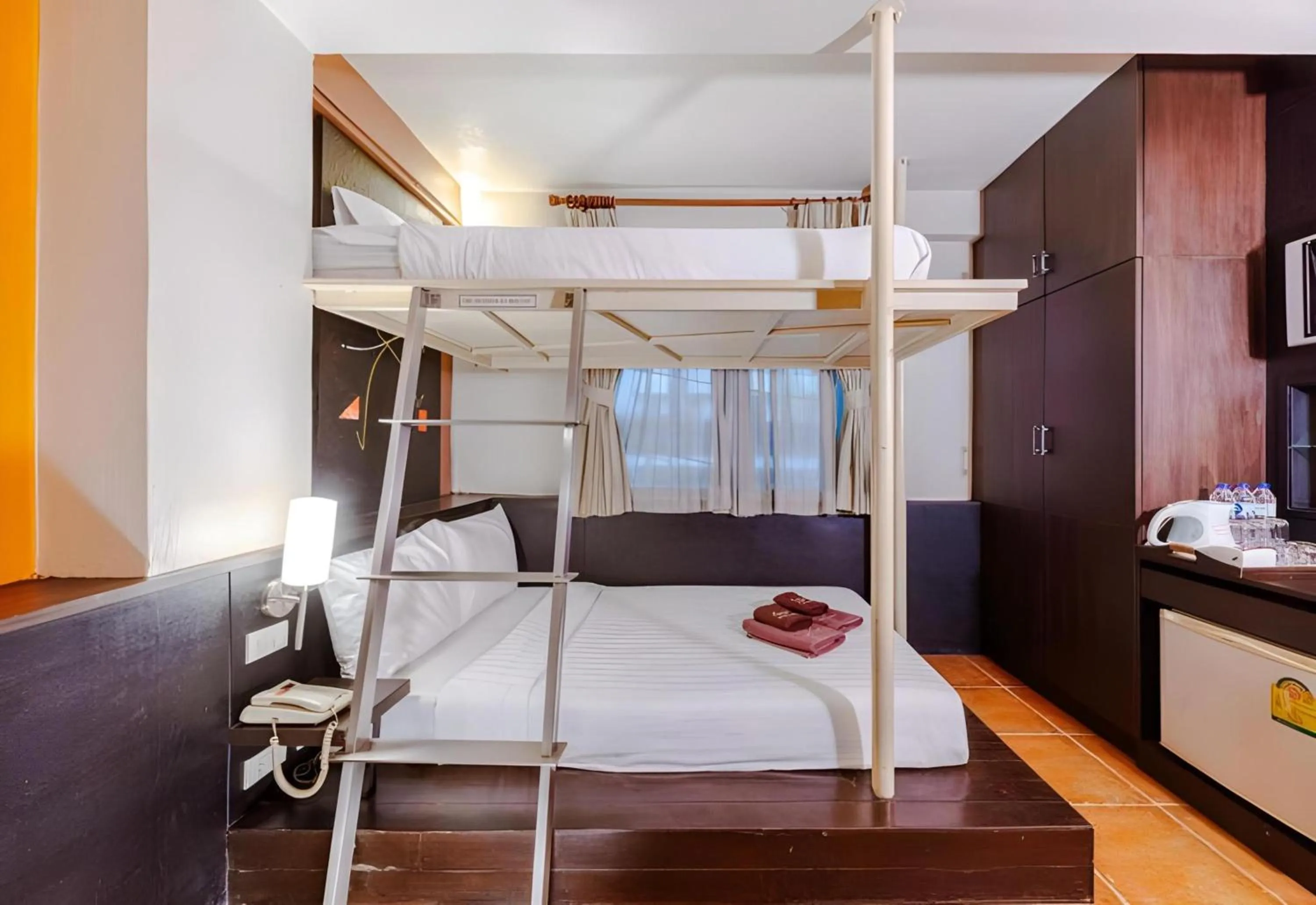 Photo of the whole room, Bed in Collection O Diamond House Khaosan