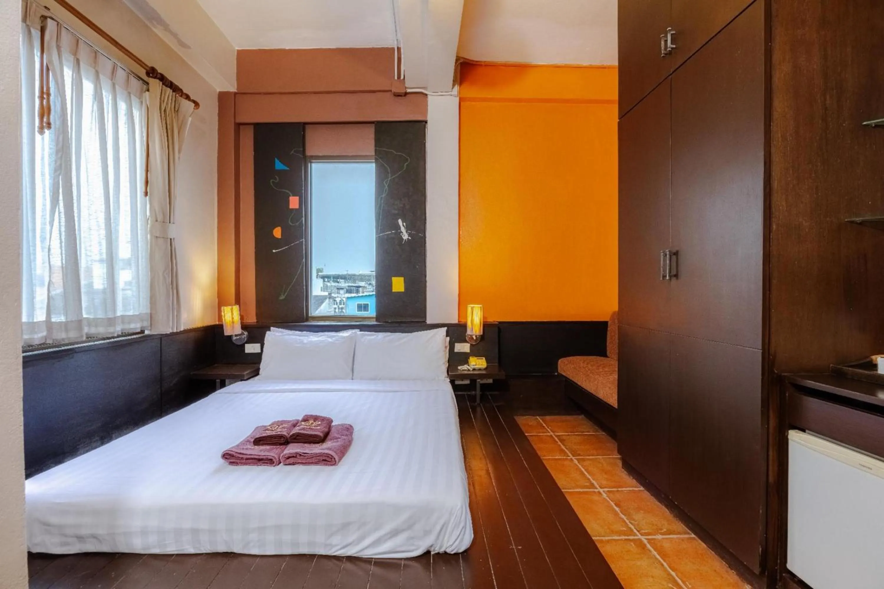 View (from property/room), Bed in Collection O Diamond House Khaosan