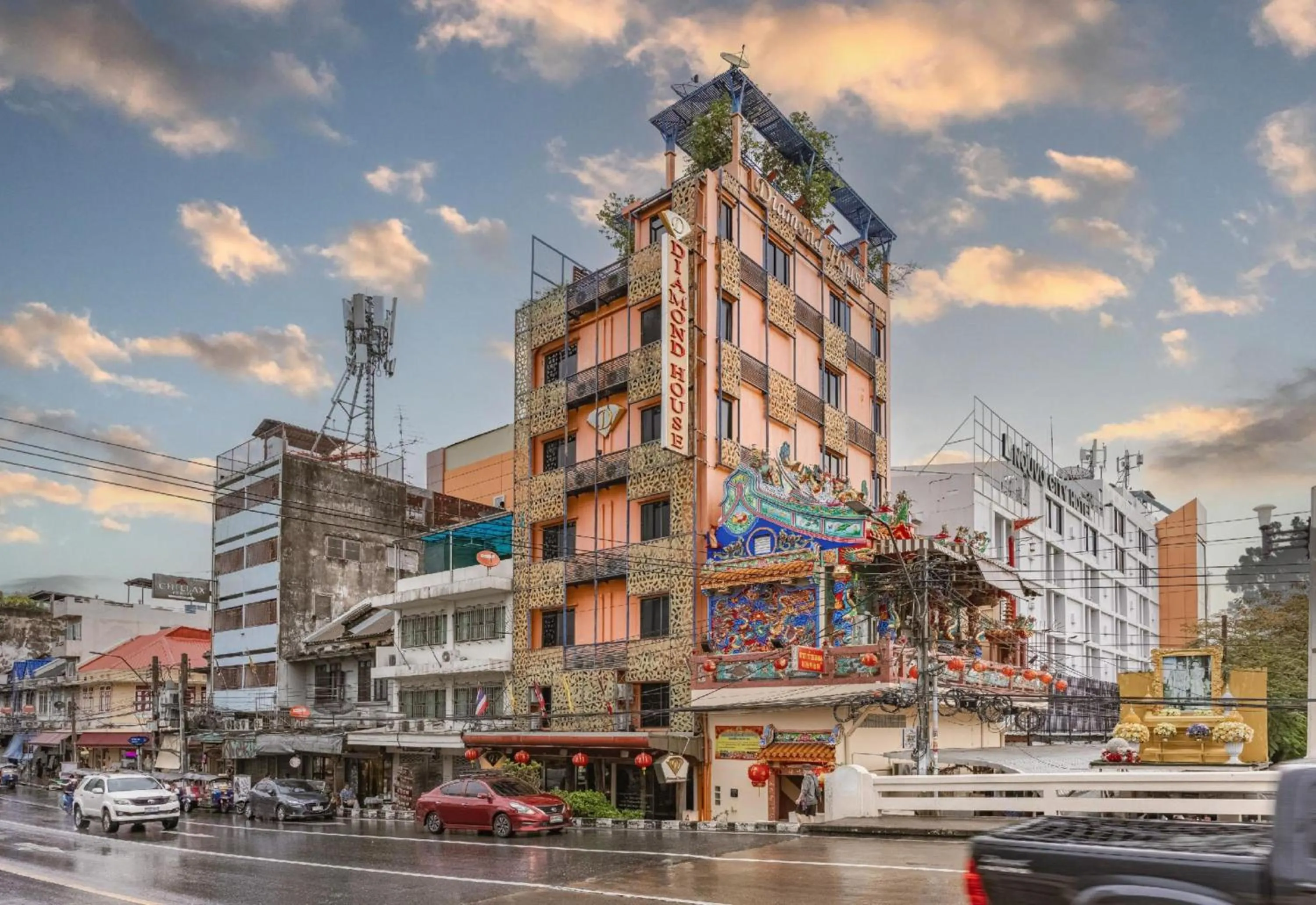 Facade/entrance in Collection O Diamond House Khaosan