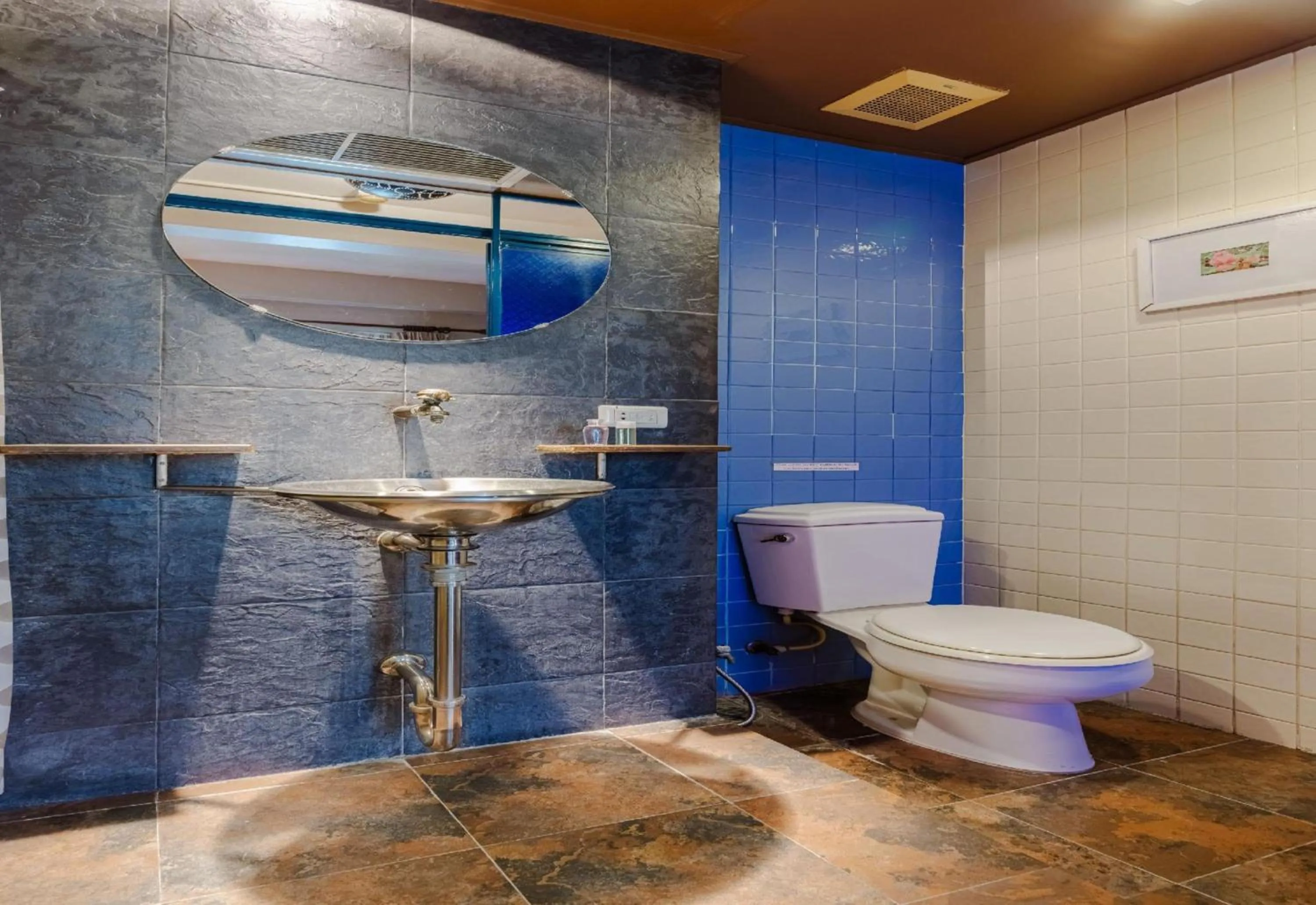 Bathroom in Collection O Diamond House Khaosan