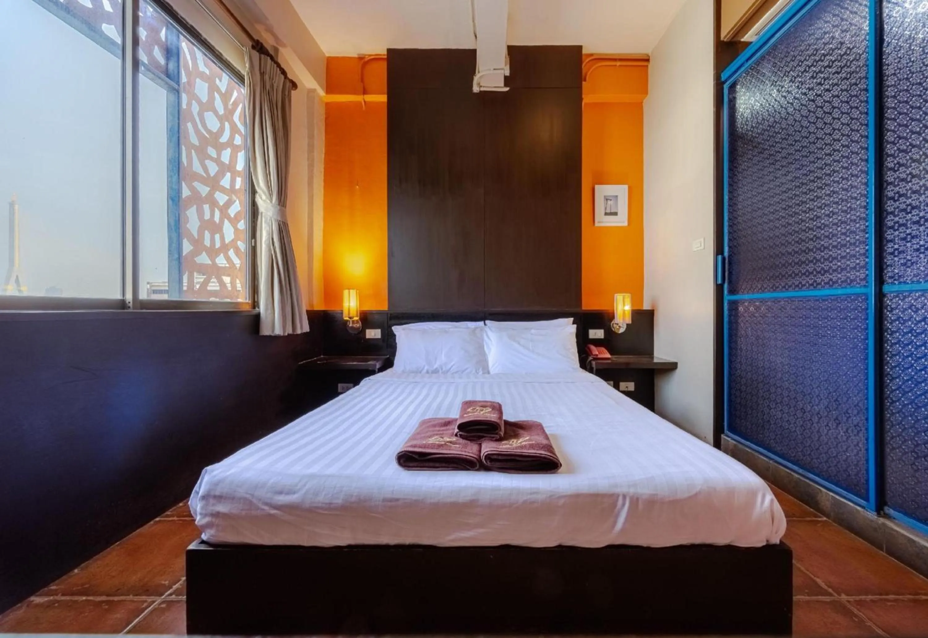 Photo of the whole room, Bed in Collection O Diamond House Khaosan