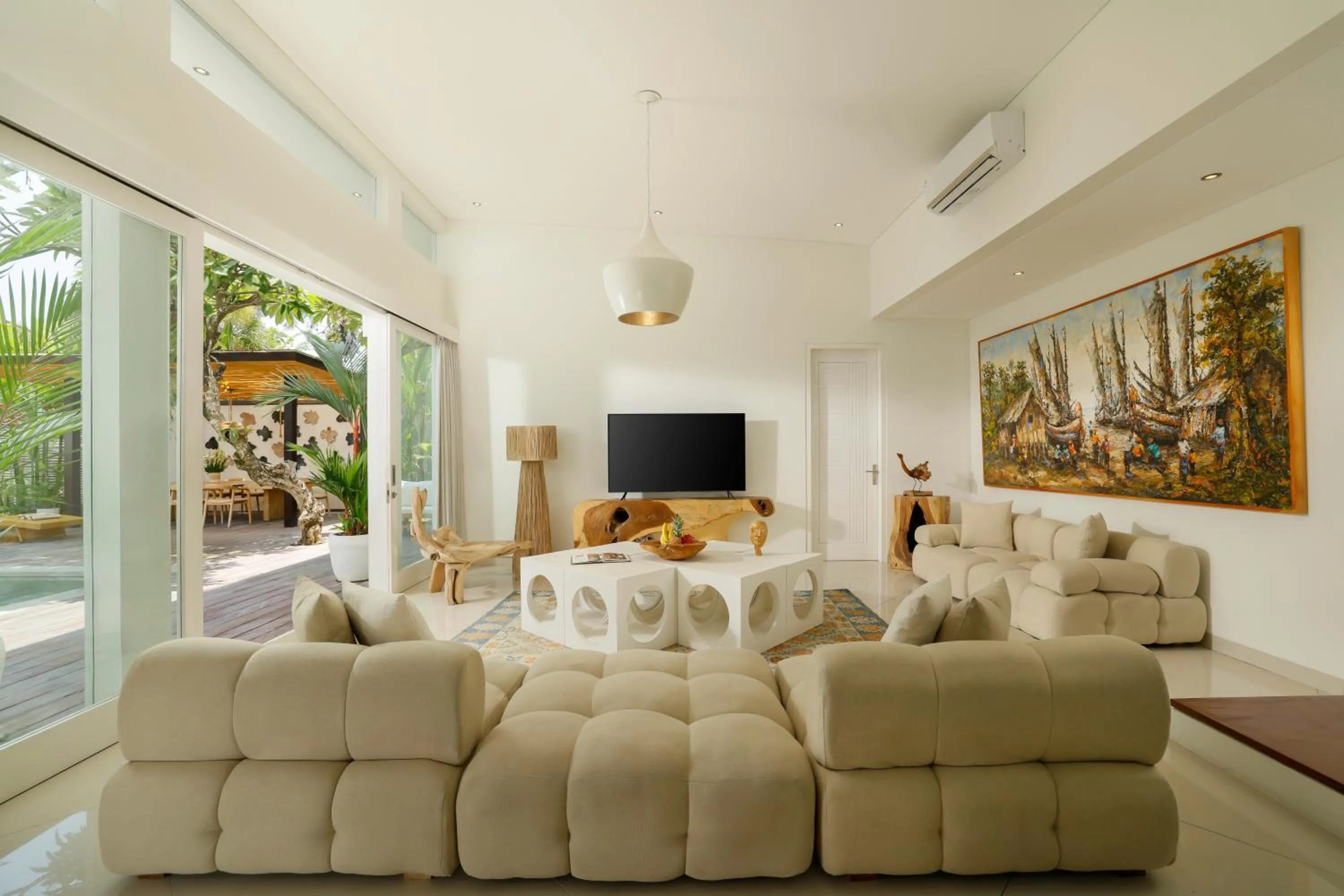 Living room in The Suar Sanur by Nakula