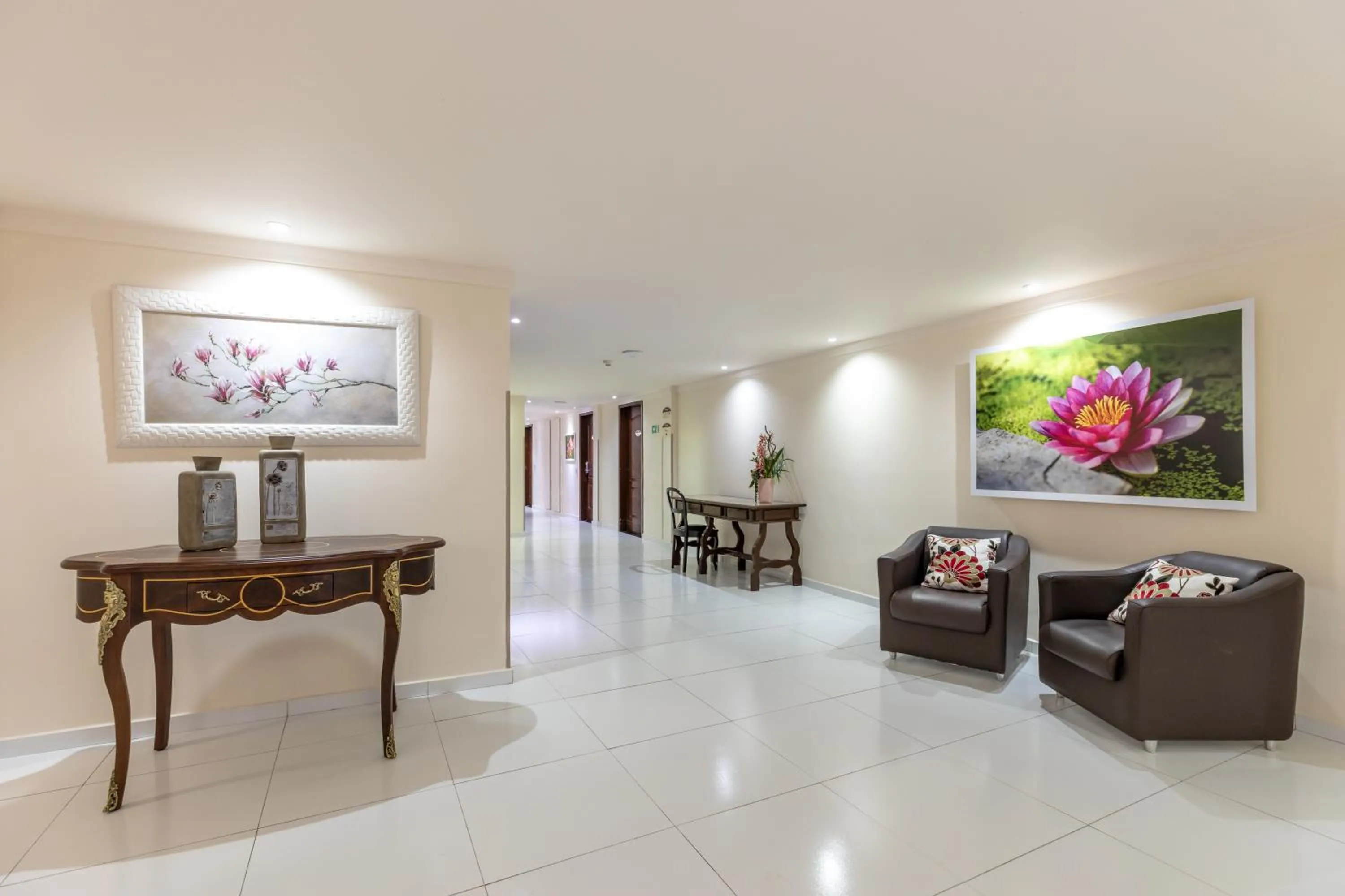 Seating area in Hotel Bogari