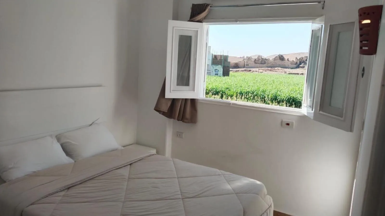 Bed in Sharqotel Luxor