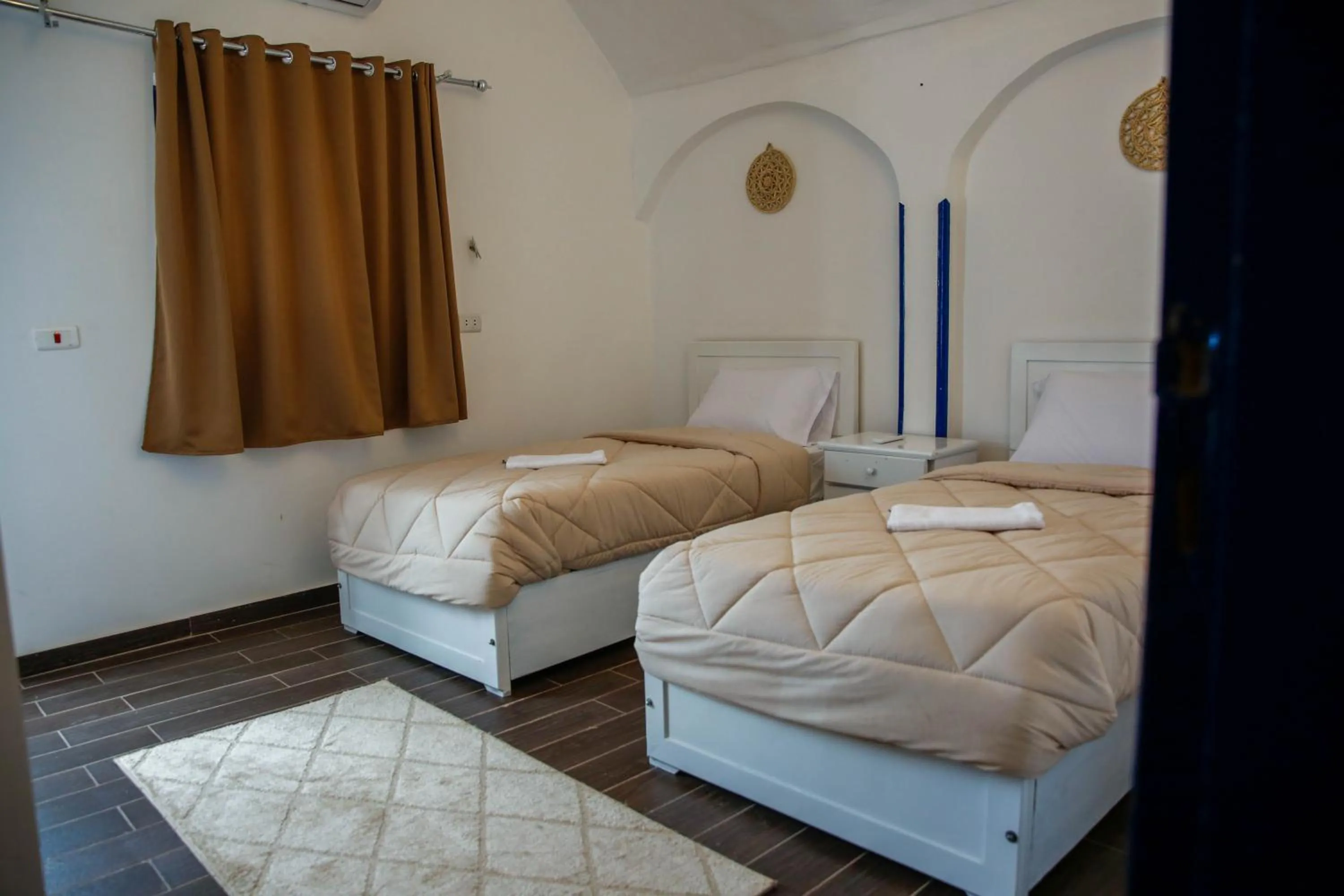 Bedroom, Bed in Sharqotel Luxor