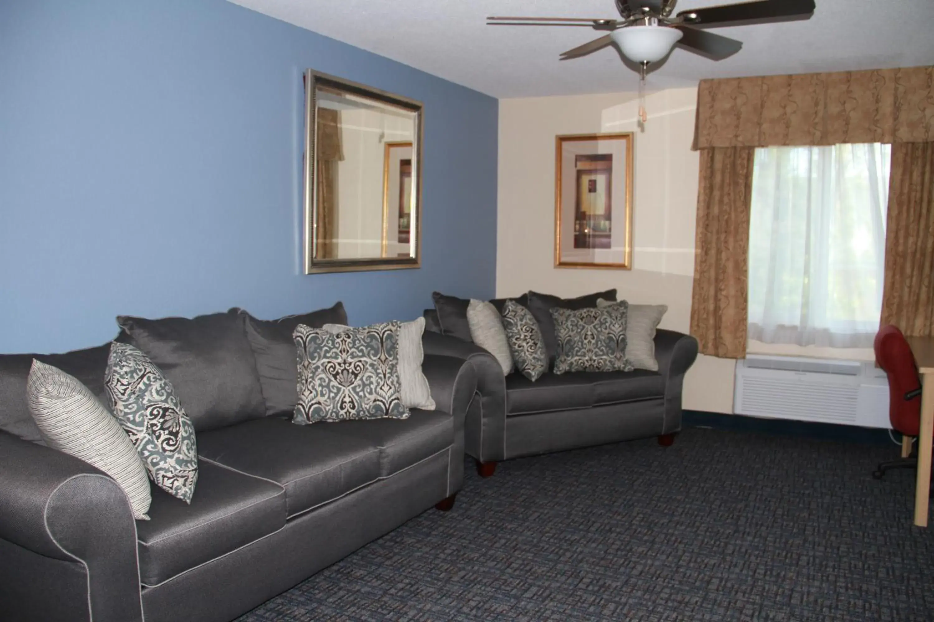 King Studio Suite - Non-Smoking in Baymont by Wyndham Stevens Point King Studio Suite - Non-Smoking in Baymont by Wyndham Stevens Point