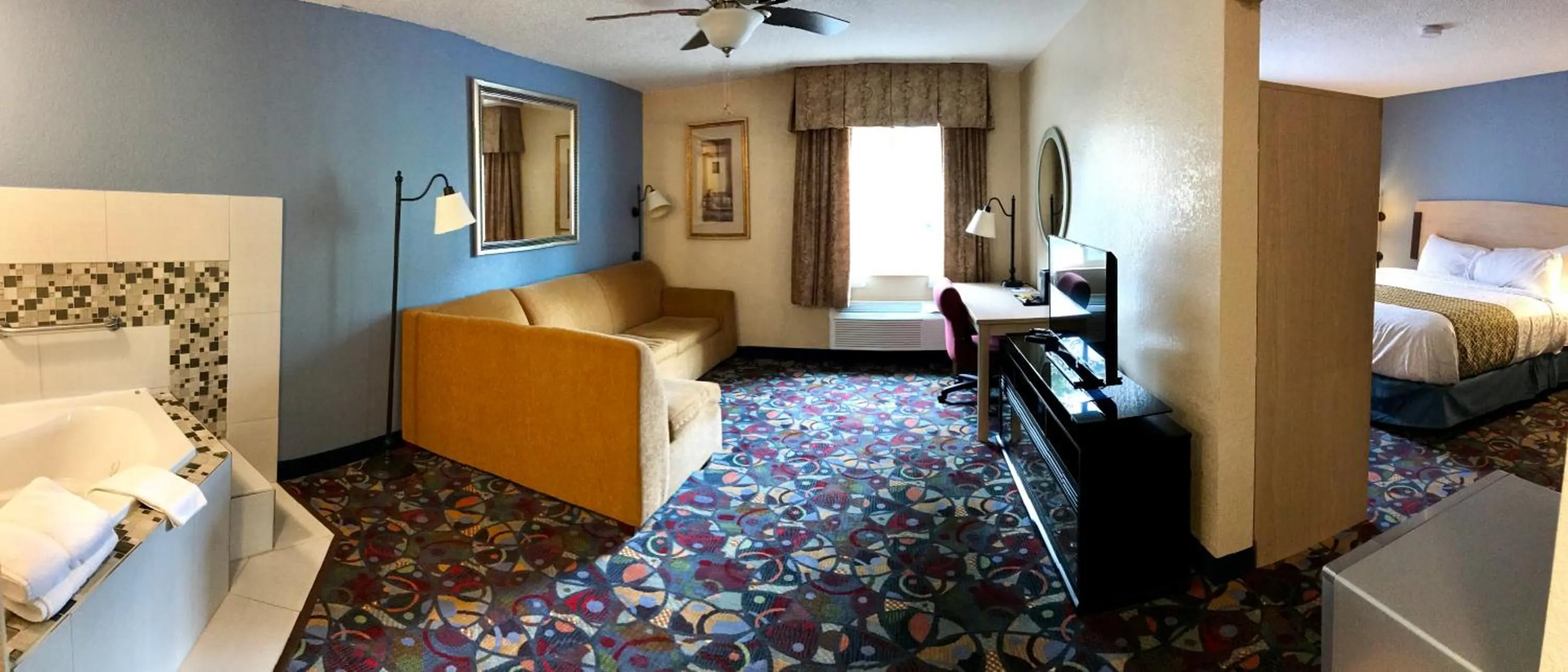 Bedroom, Bed in Baymont by Wyndham Stevens Point