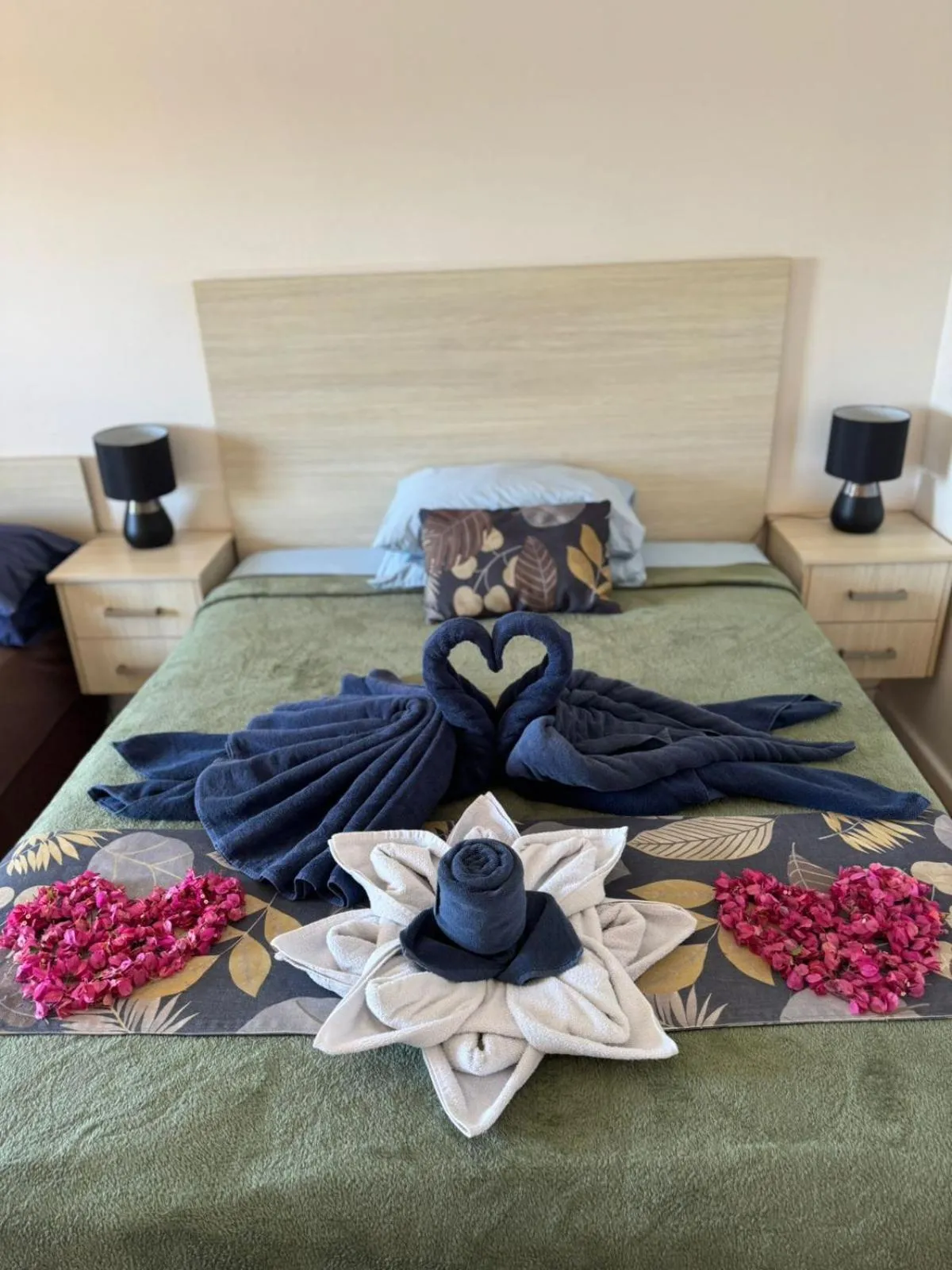 Bed in Dampier Mermaid Hotel Karratha