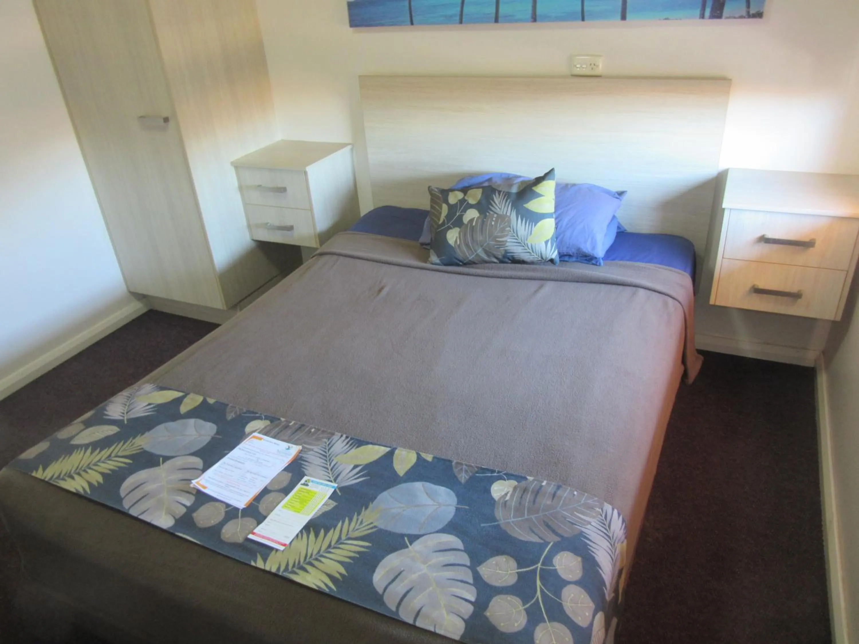 Bed in Dampier Mermaid Hotel Karratha