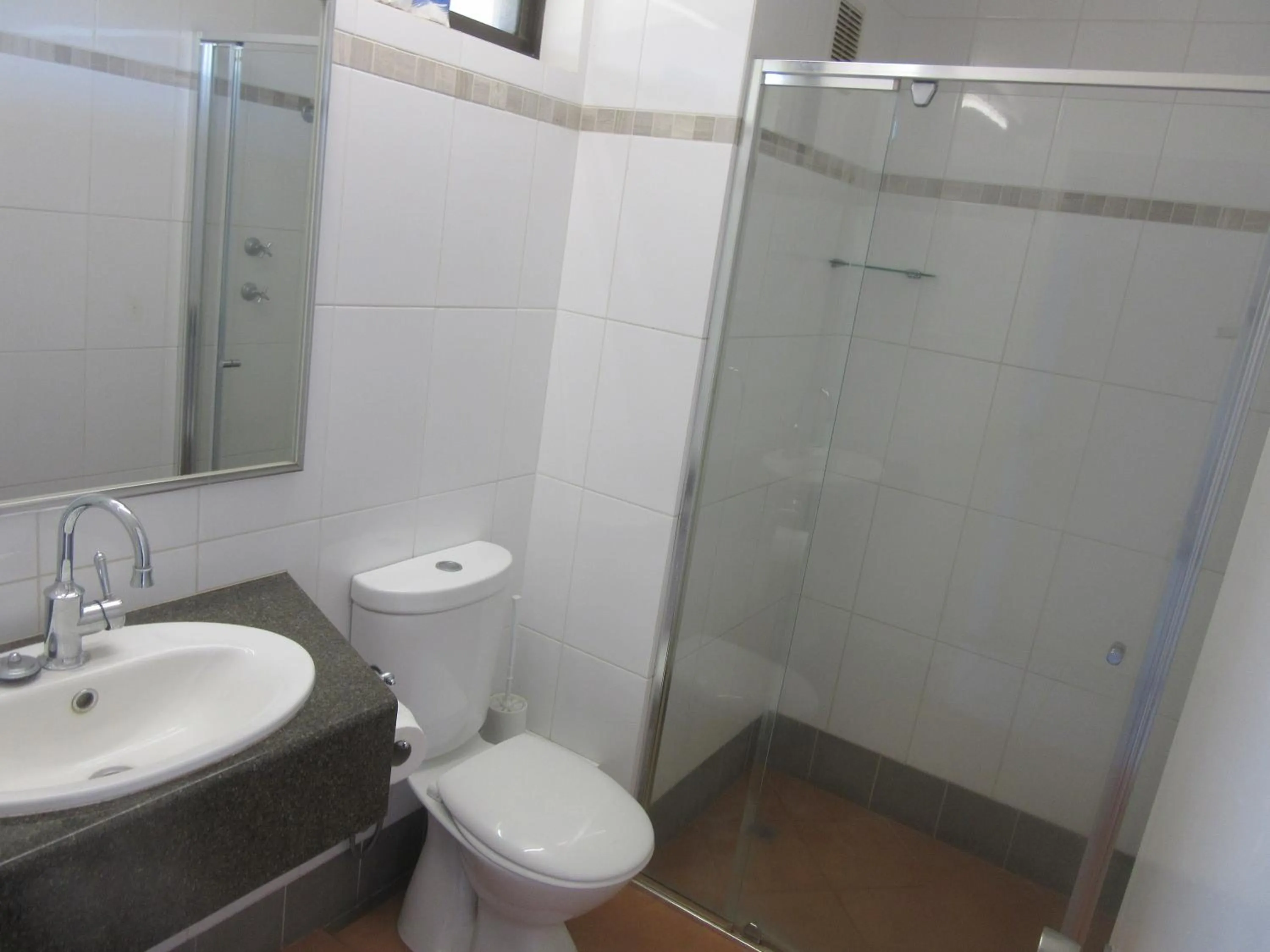 Shower in Dampier Mermaid Hotel Karratha