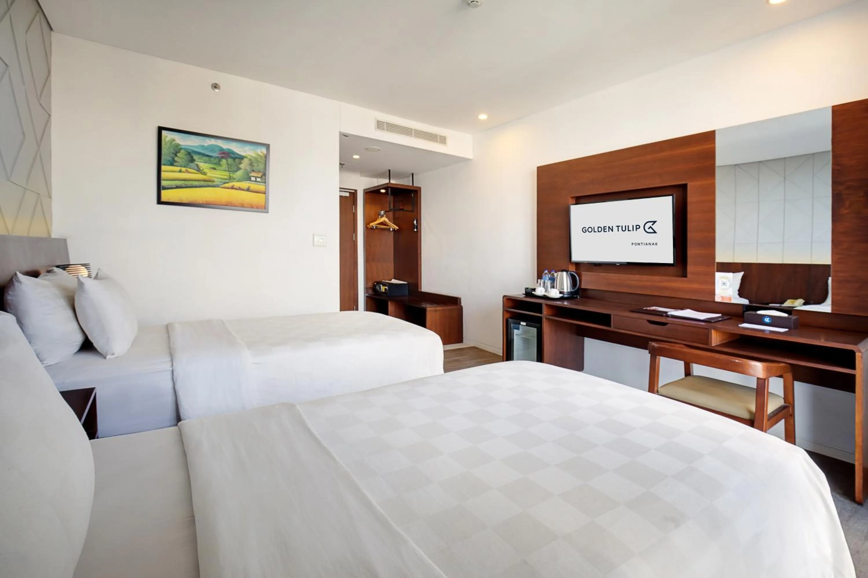 Bed in Golden Tulip Pontianak