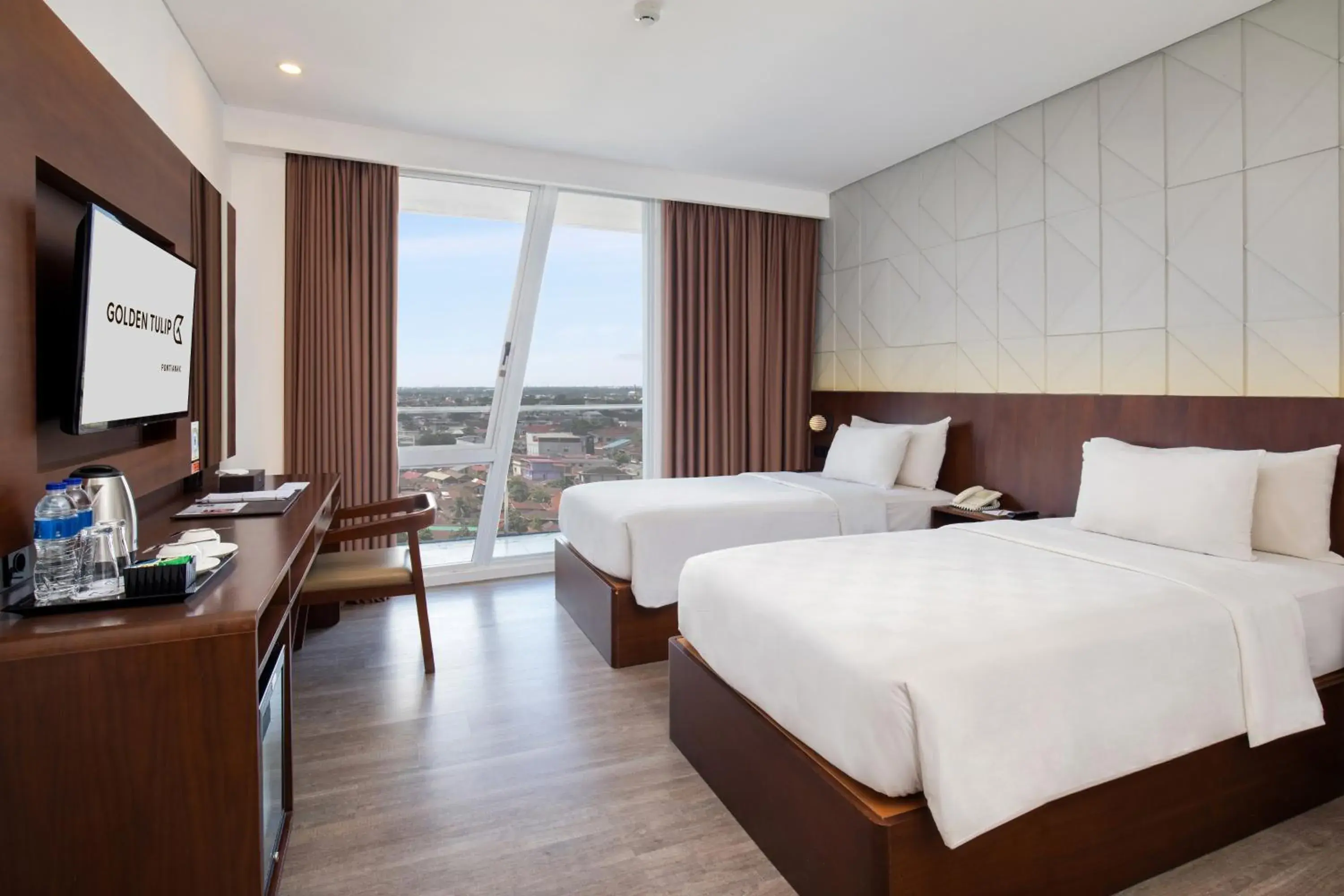Deluxe Twin Room in Golden Tulip Pontianak Deluxe Twin Room in Golden Tulip Pontianak
