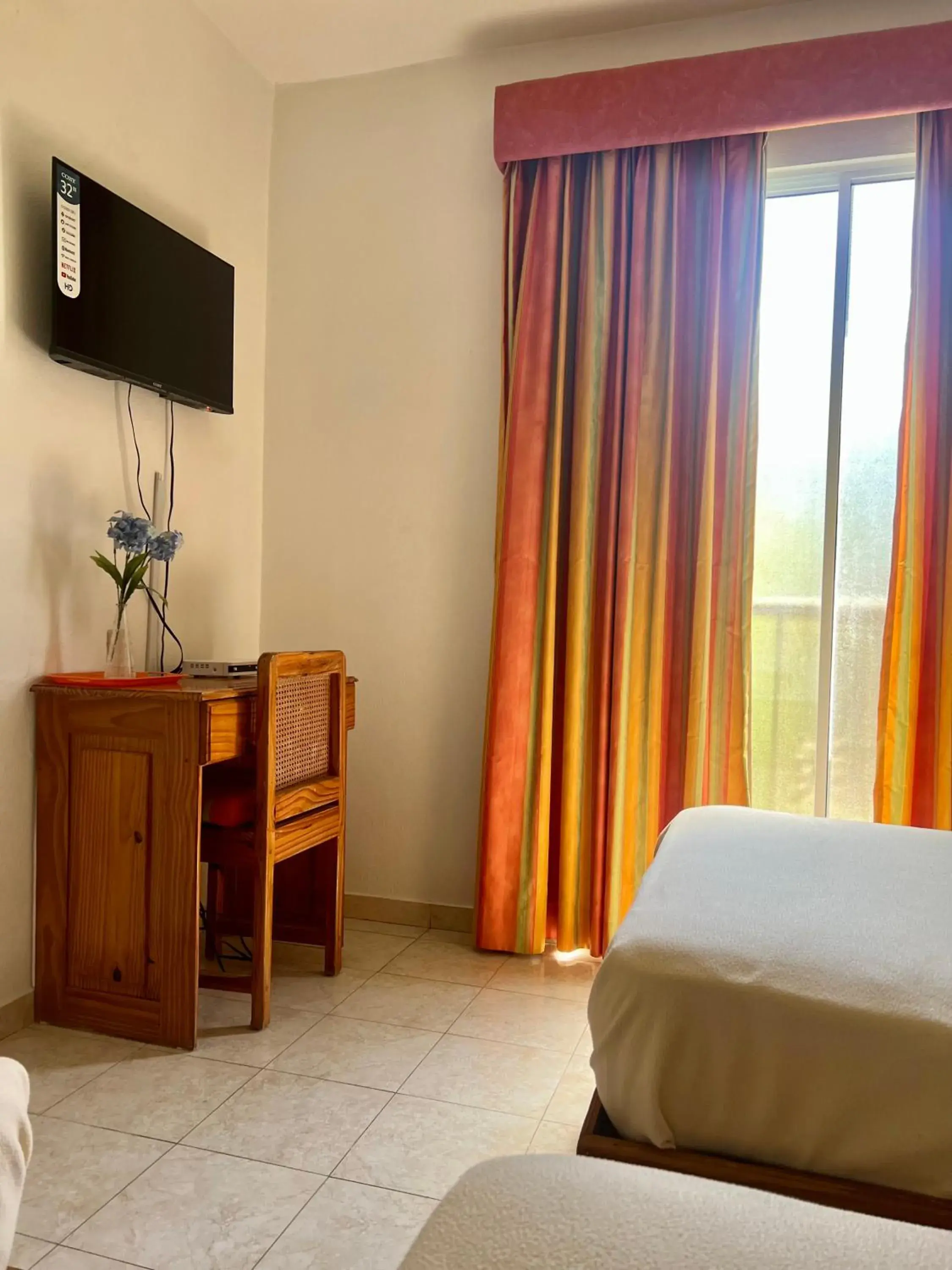 Comfort Triple Room - single occupancy in Hotel Angel Gabriel Comfort Triple Room - single occupancy in Hotel Angel Gabriel