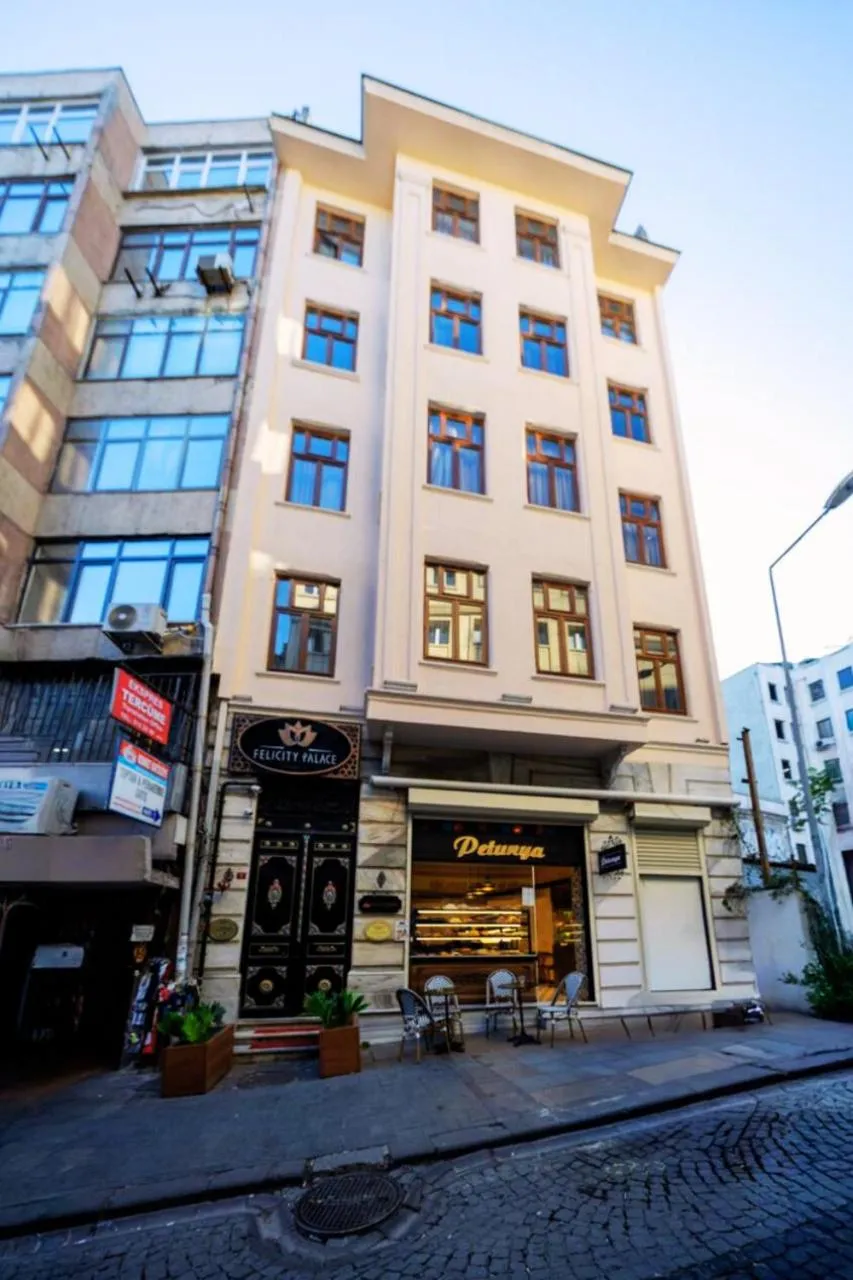 Property building in Felicity Palace Sirkeci