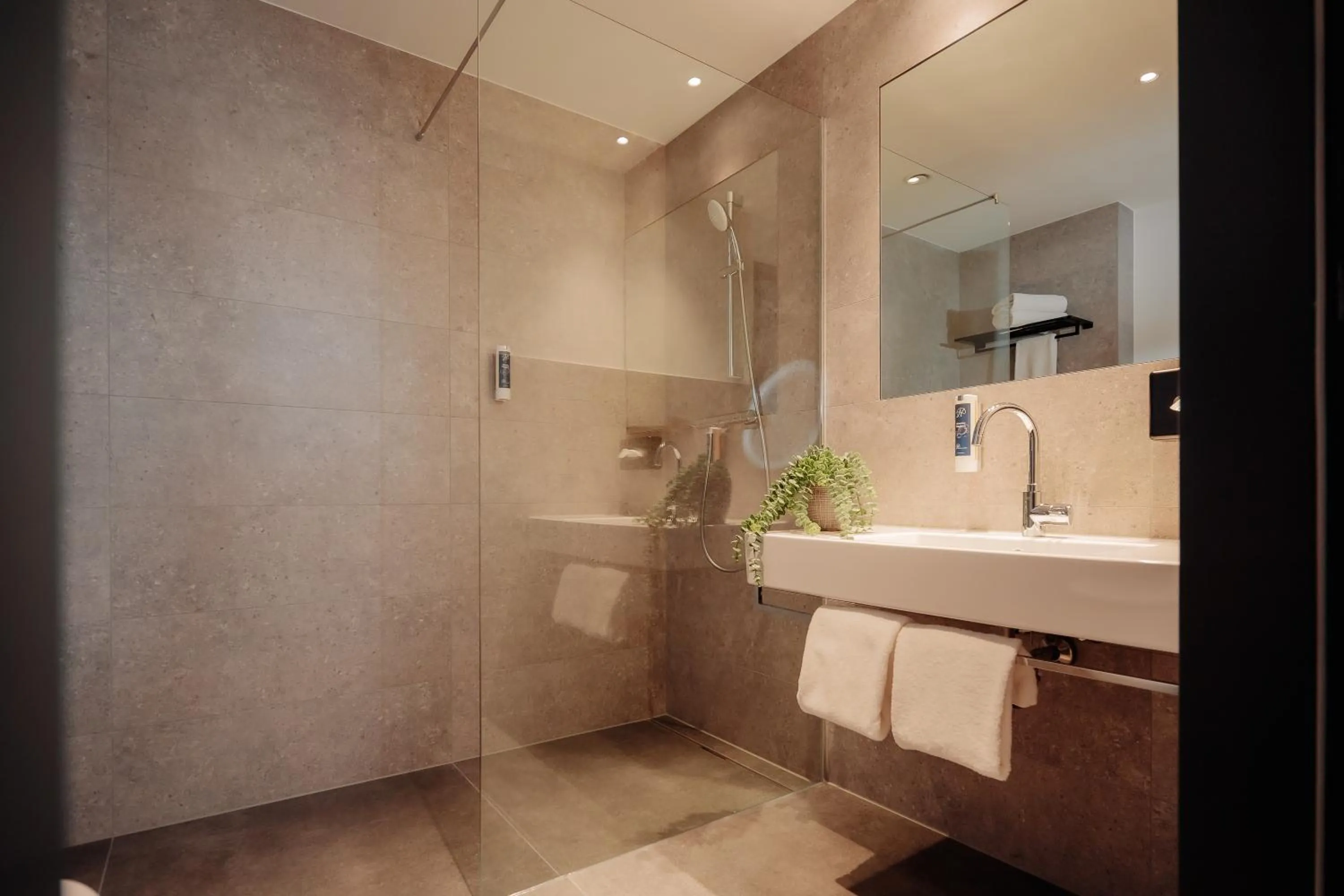 Bathroom in Stadthöfe Rhede by Hackmann