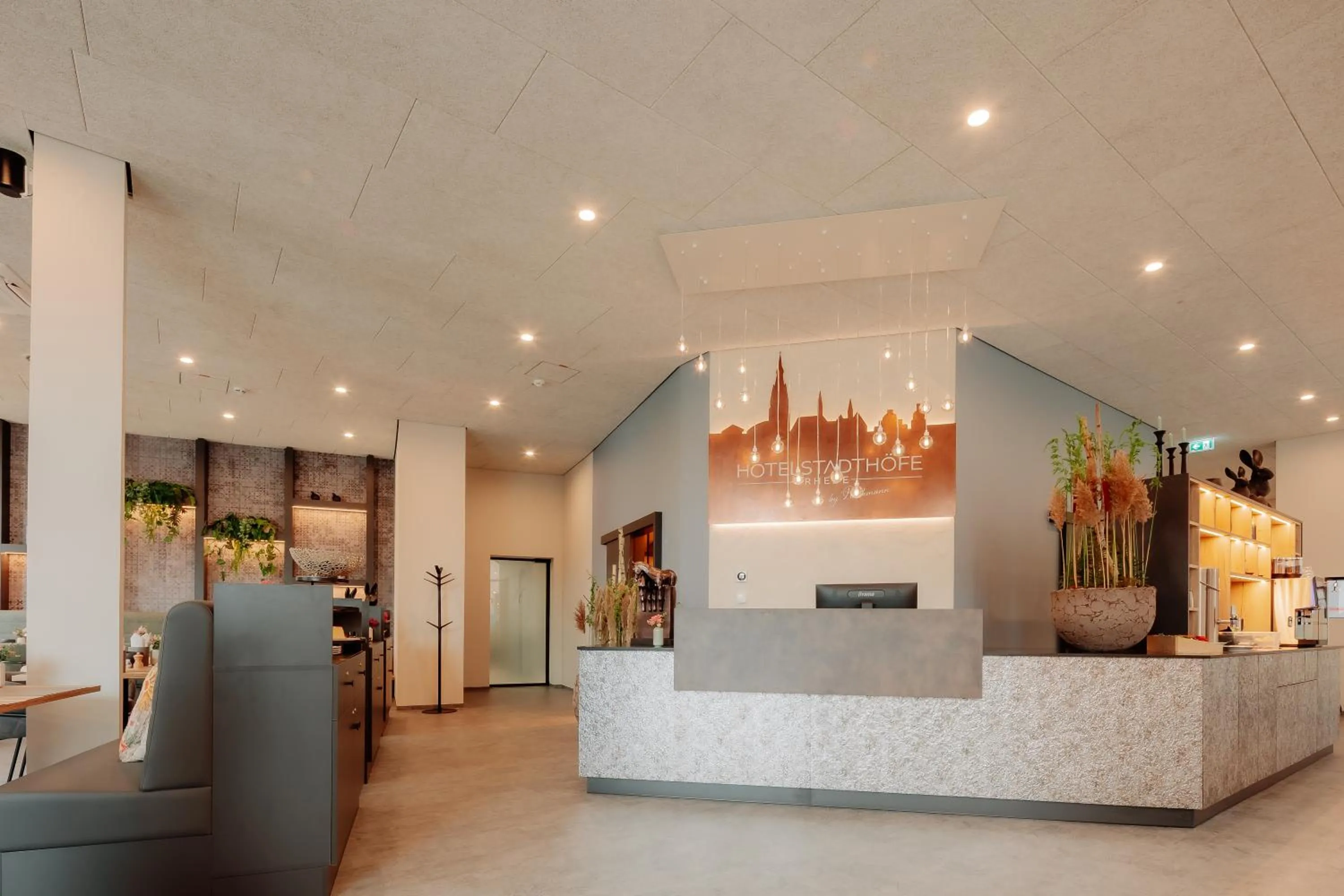 Lobby or reception in Stadthöfe Rhede by Hackmann