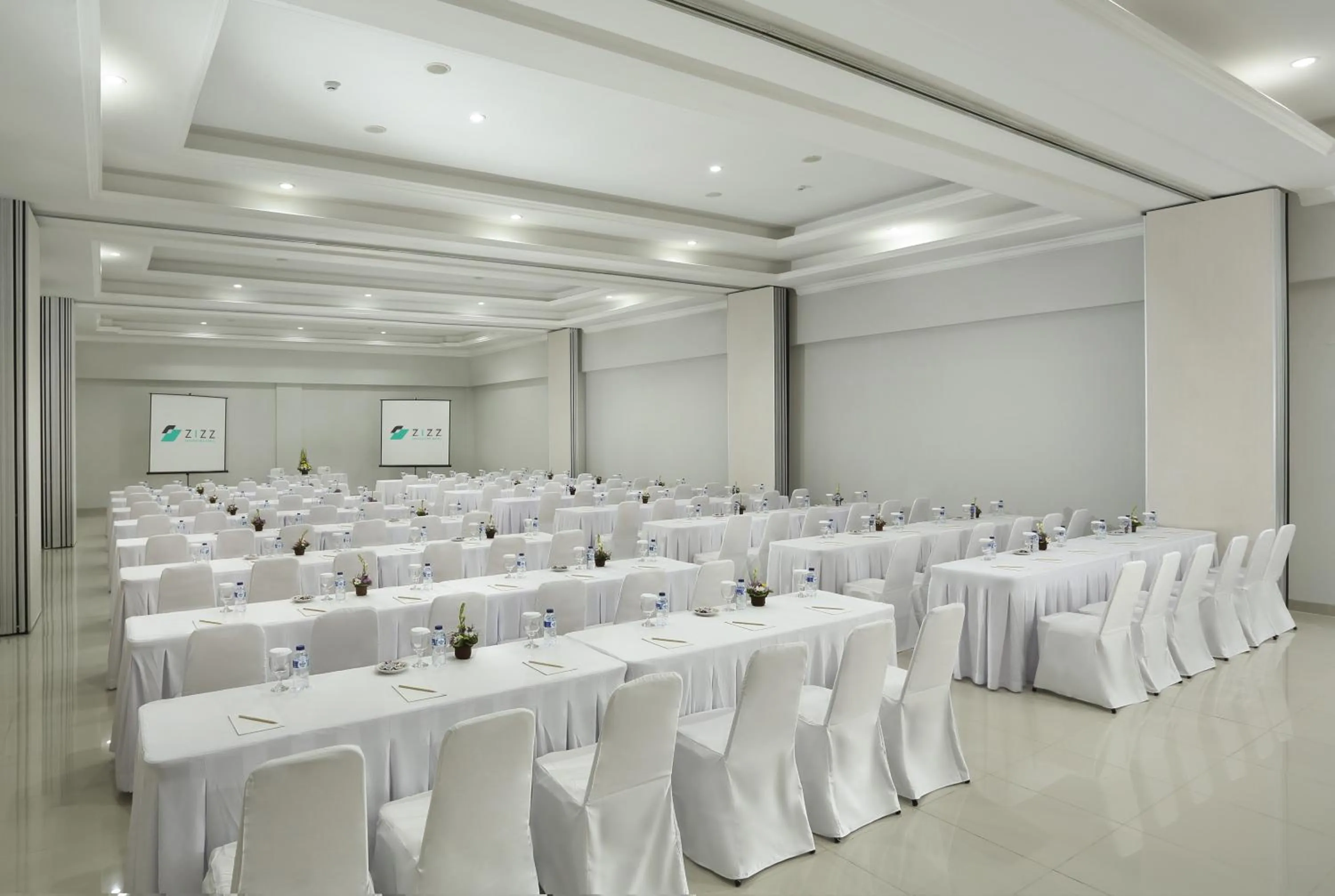 Business facilities in Zizz Convention Hotel