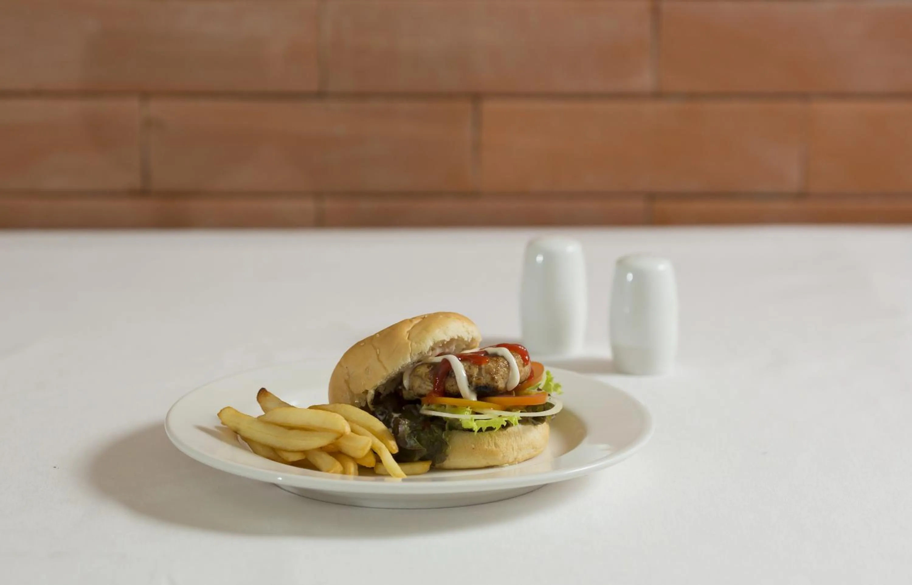 Food in Zizz Convention Hotel