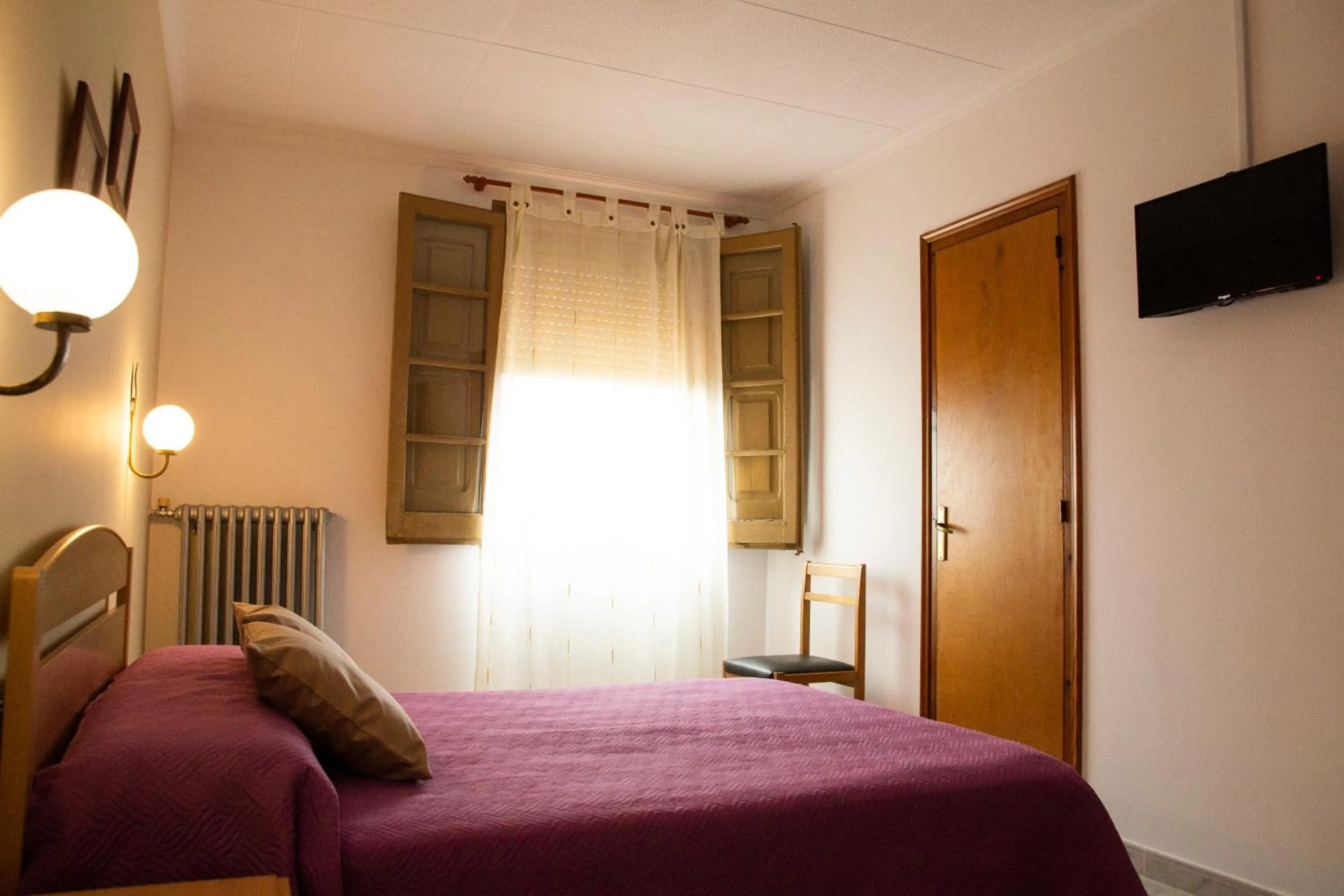 Bed in Hostal Montserrat