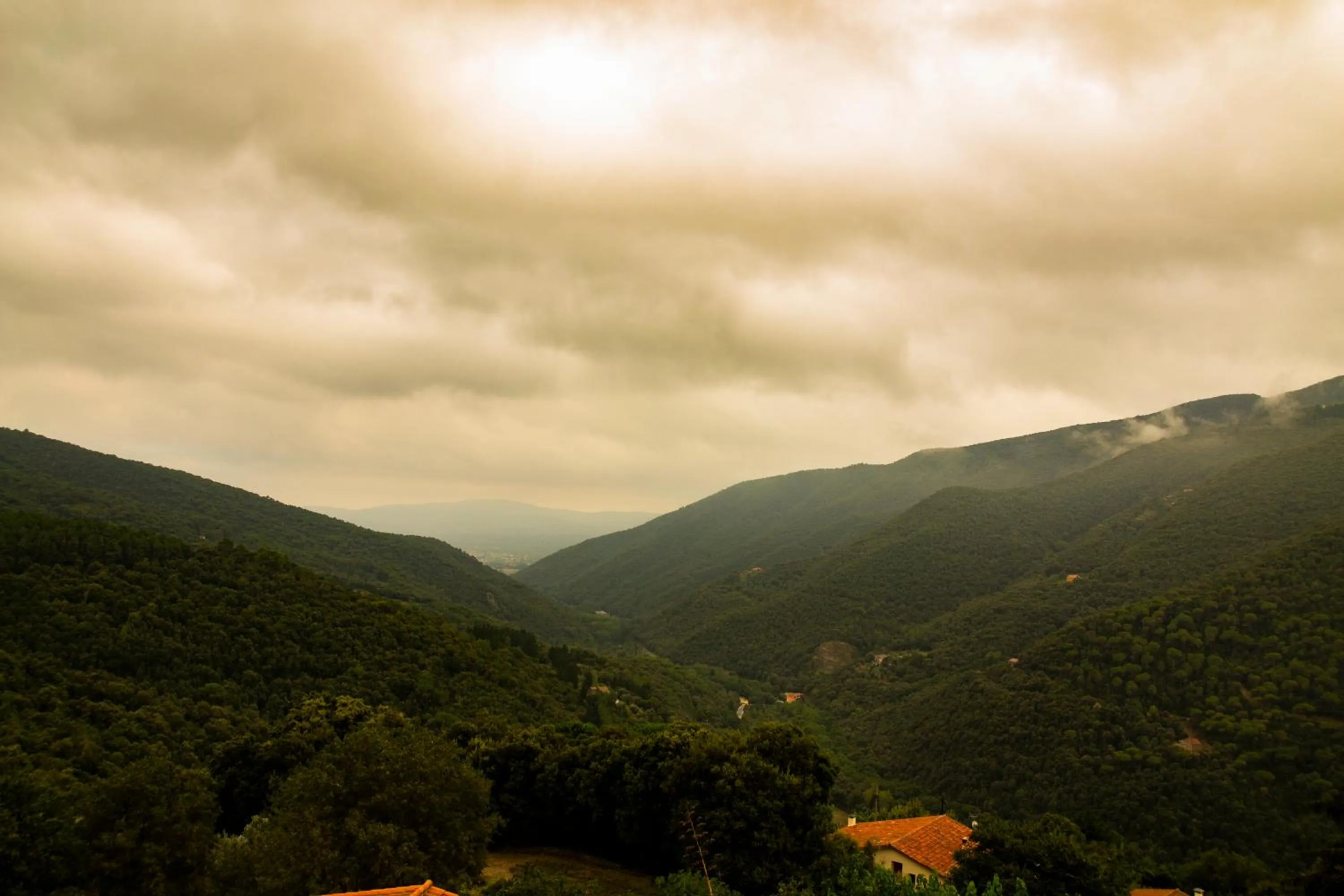 Mountain view in Hostal Montserrat