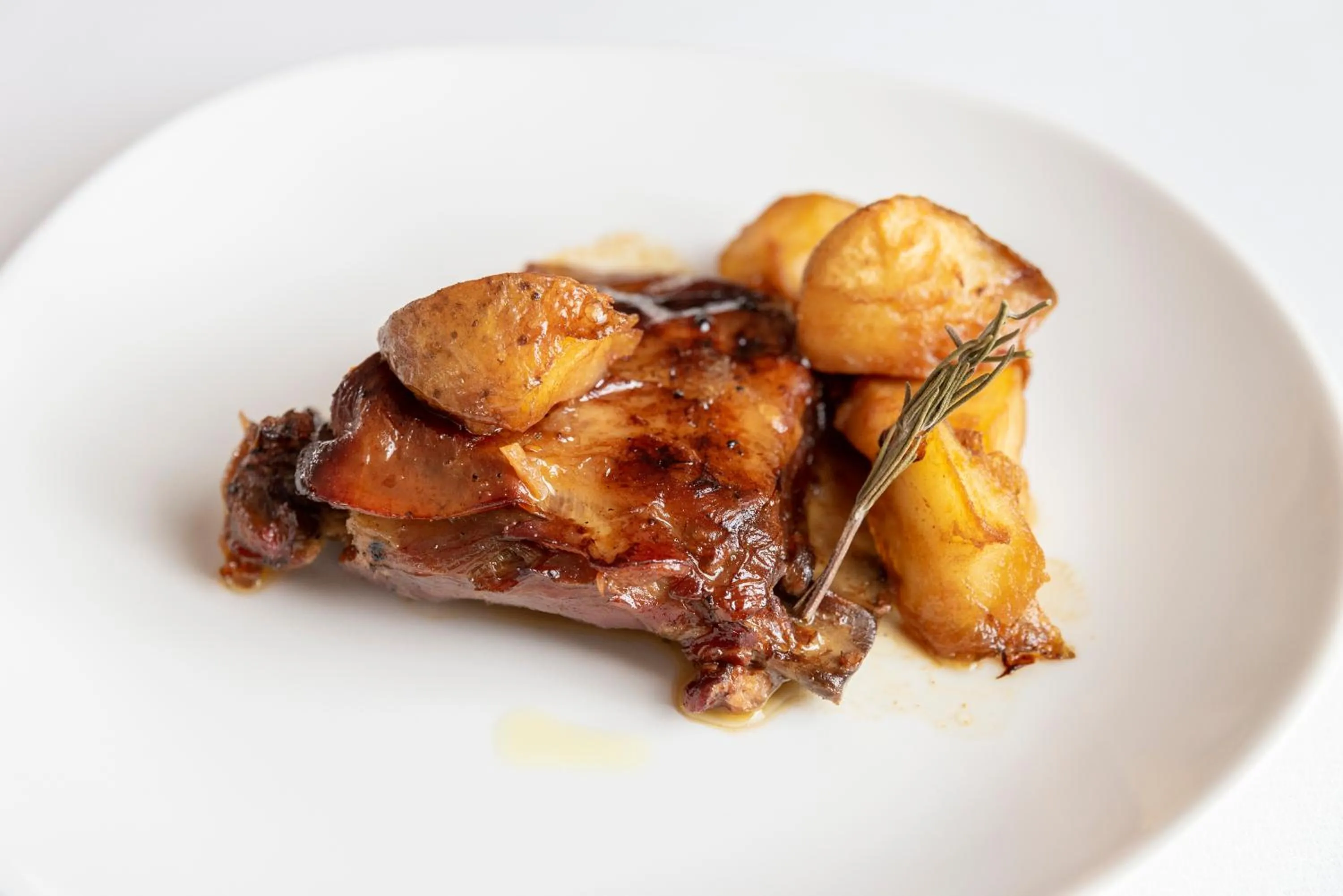 Restaurant/places to eat in Hostal Montserrat