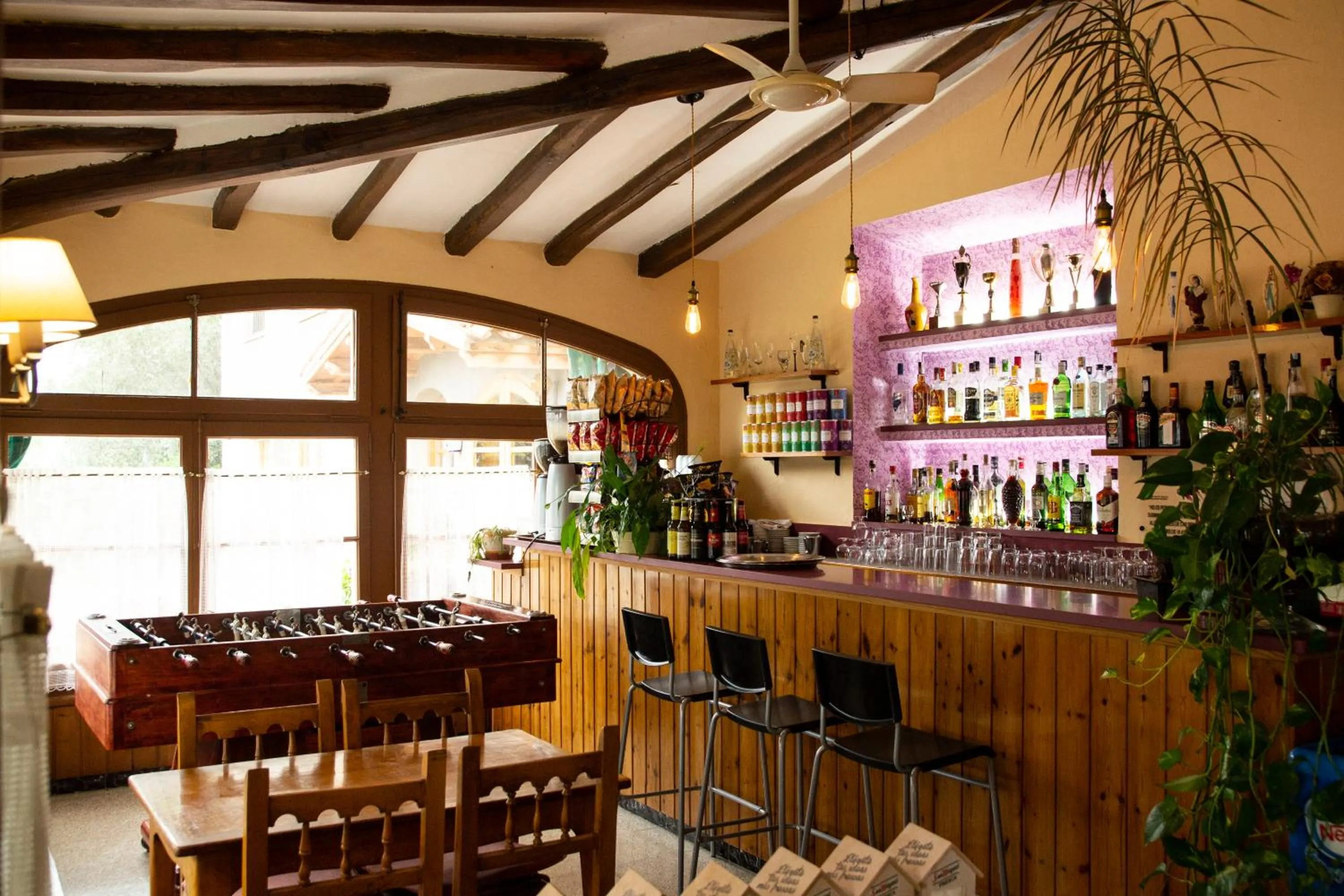 Area and facilities in Hostal Montserrat