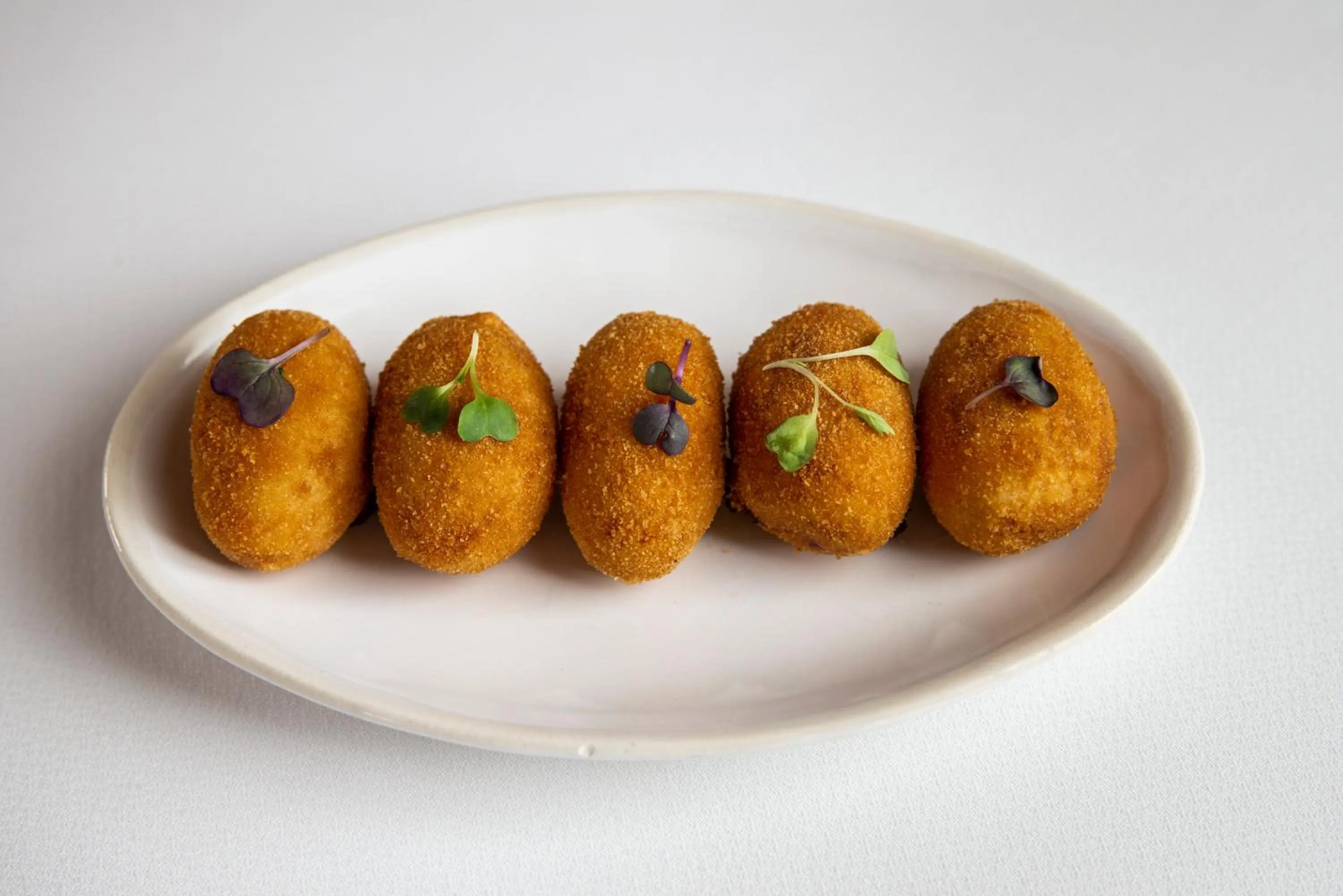 Restaurant/places to eat in Hostal Montserrat