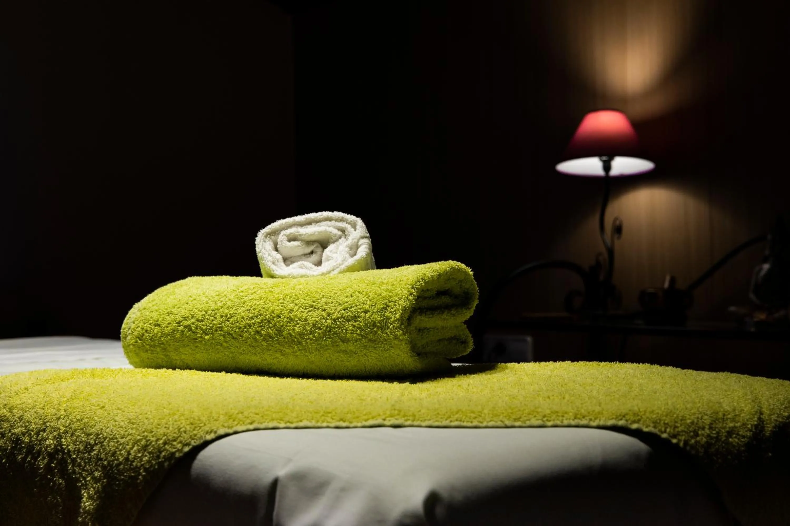 Massage, Bed in Hostal Montserrat