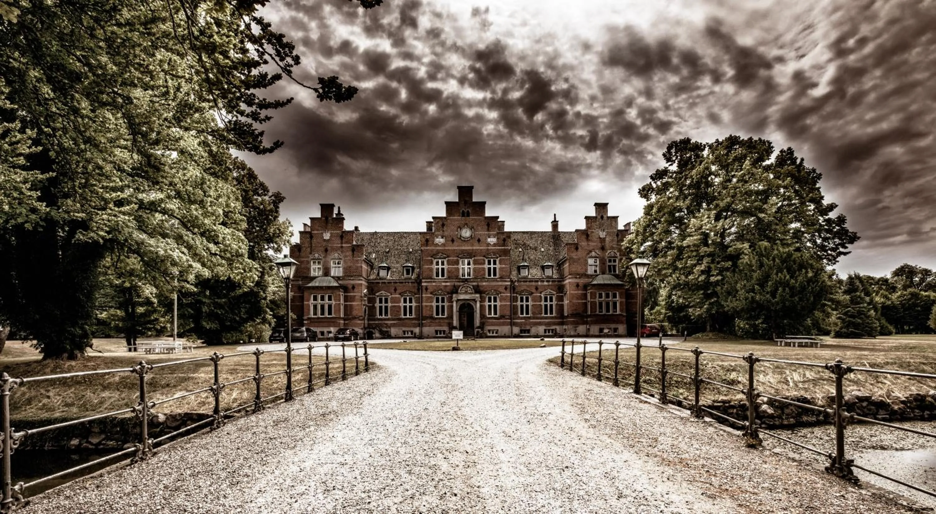 Property building in Fuglsang Herregaard Hotel