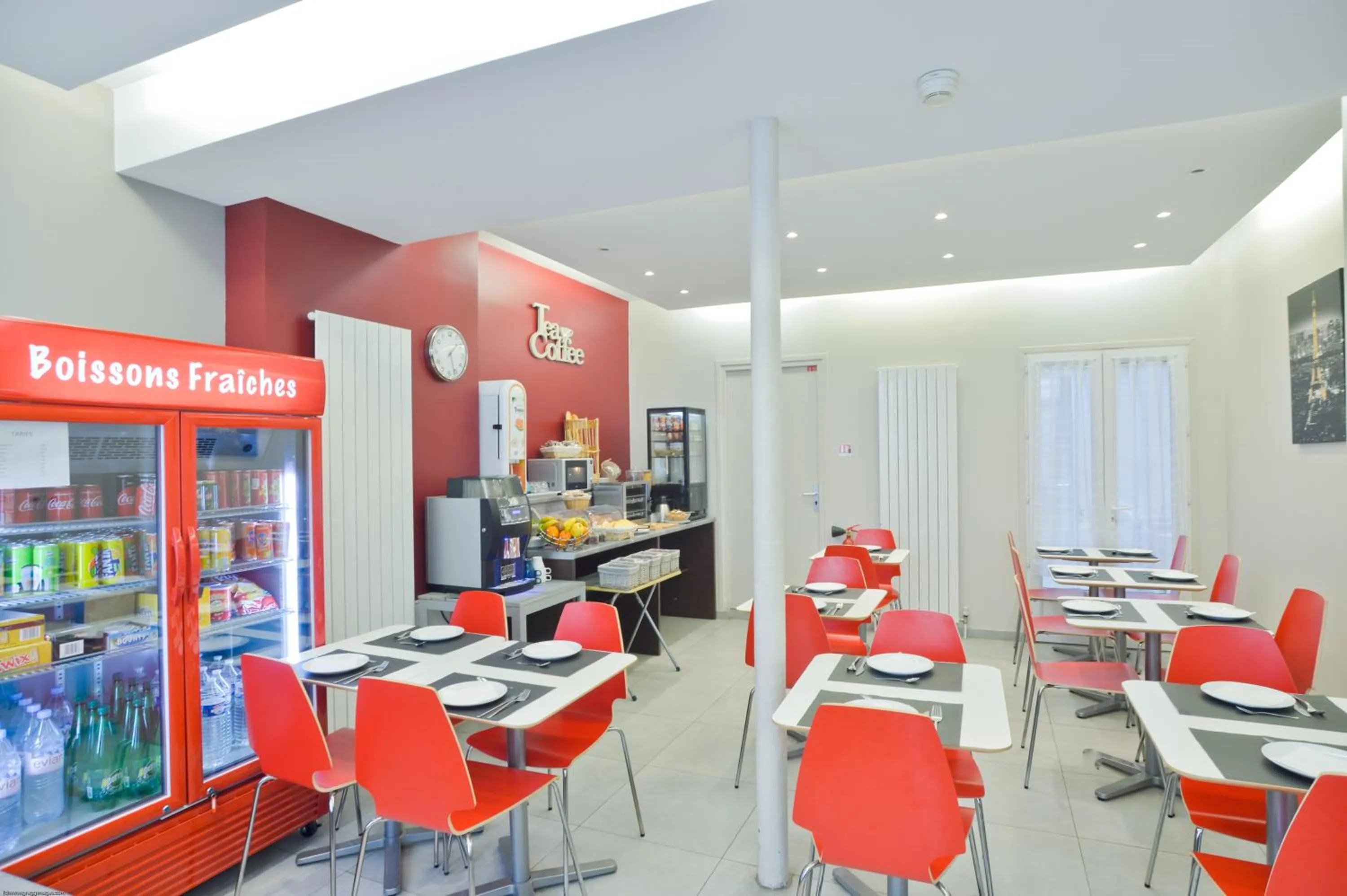 Food and drinks in Hôtel du Quai de Seine