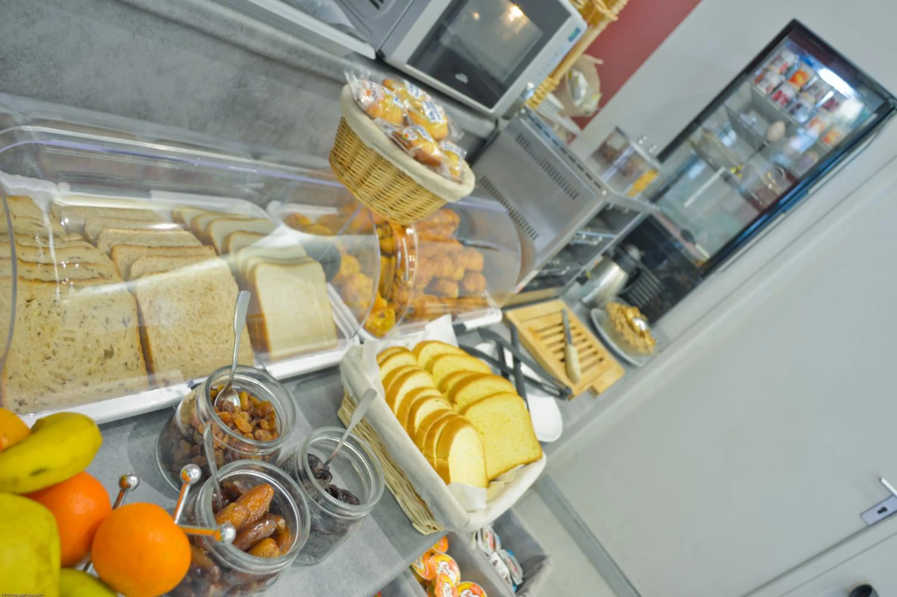 Food and drinks in Hôtel du Quai de Seine