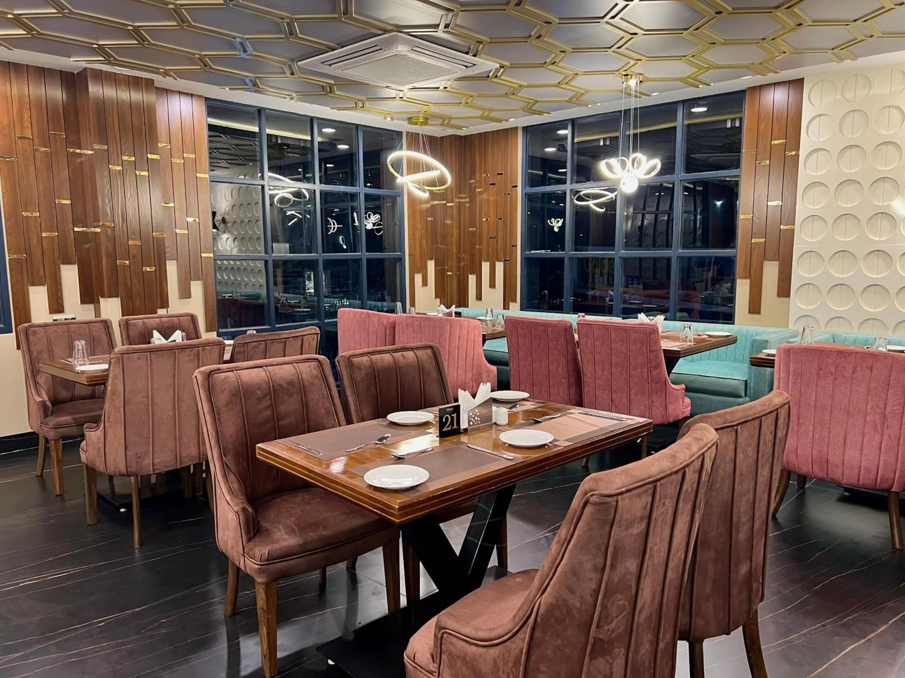 Restaurant/places to eat in The Olive Hotel Srinagar