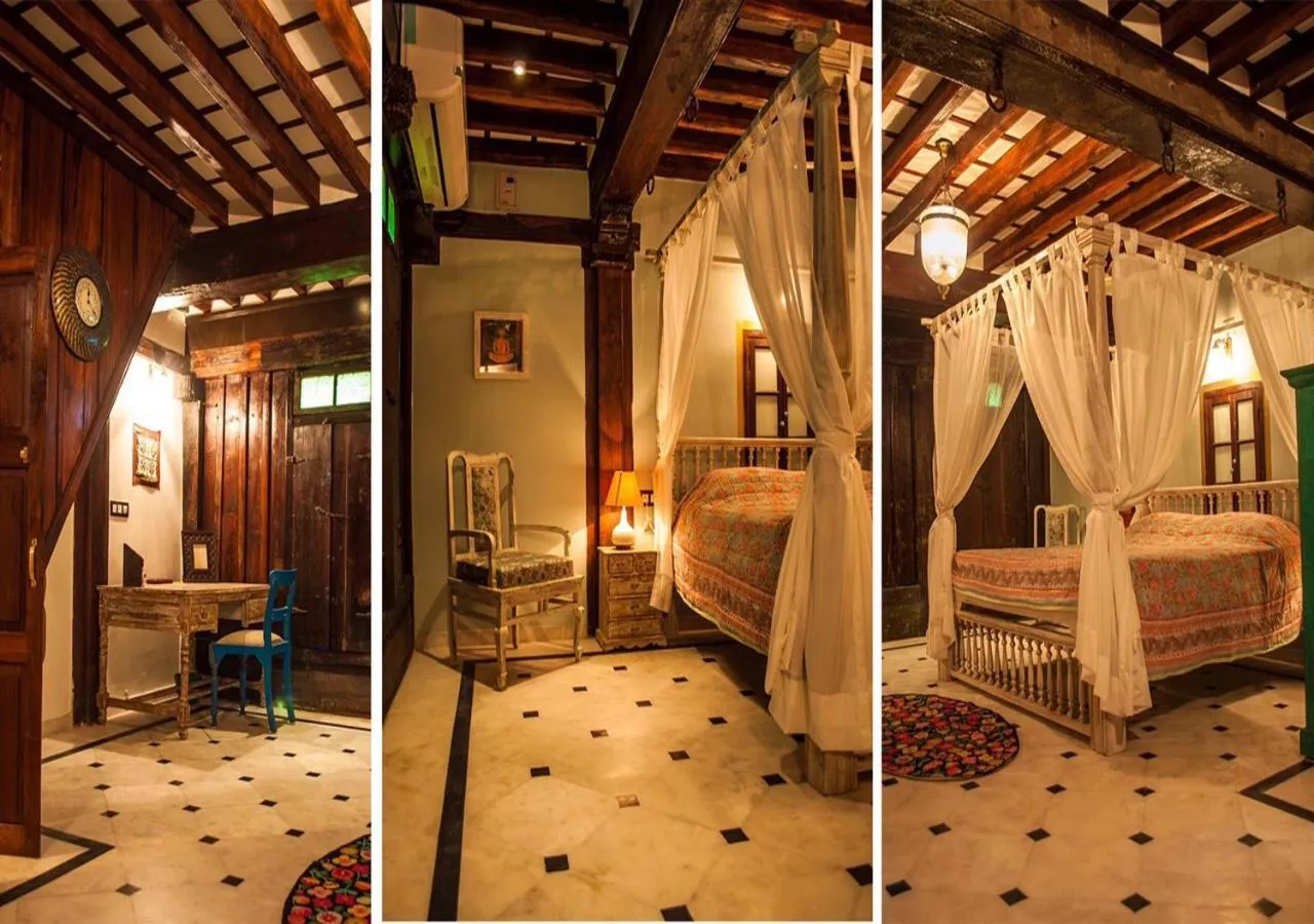 Bedroom in Dodhia Haveli