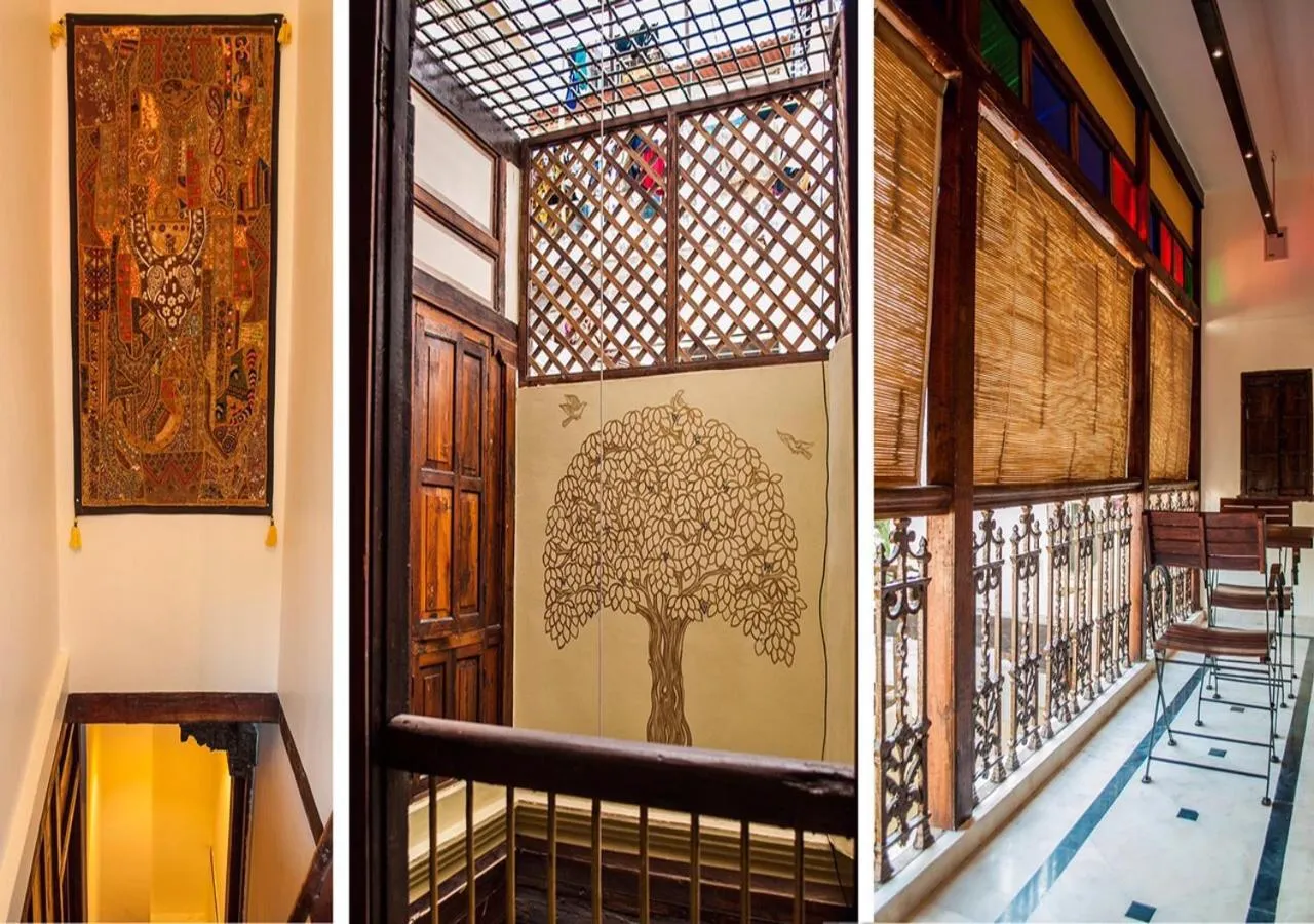 Communal lounge/ TV room in Dodhia Haveli