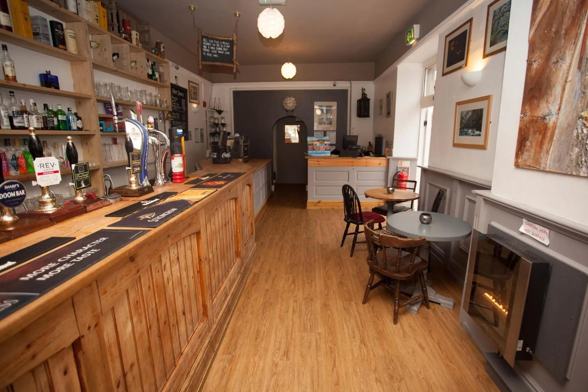 Lounge or bar in The Heights Bunkhouse