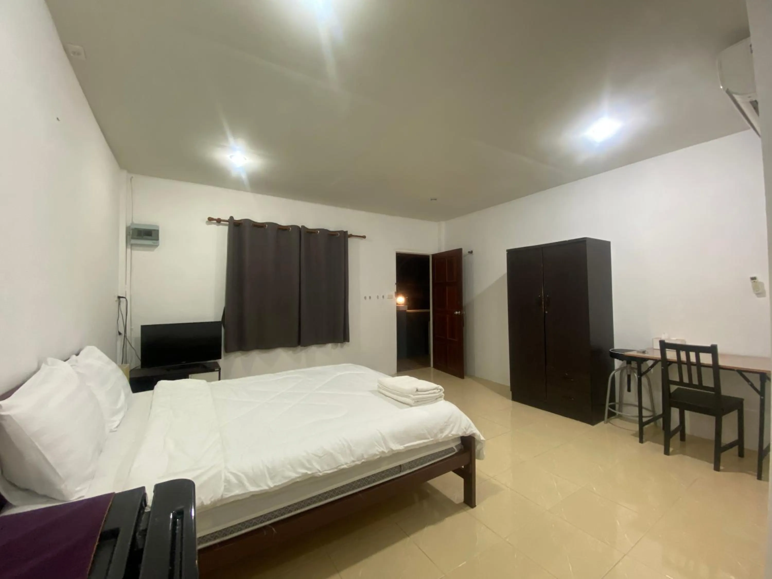 Bedroom, Bed in Bangtao Corner