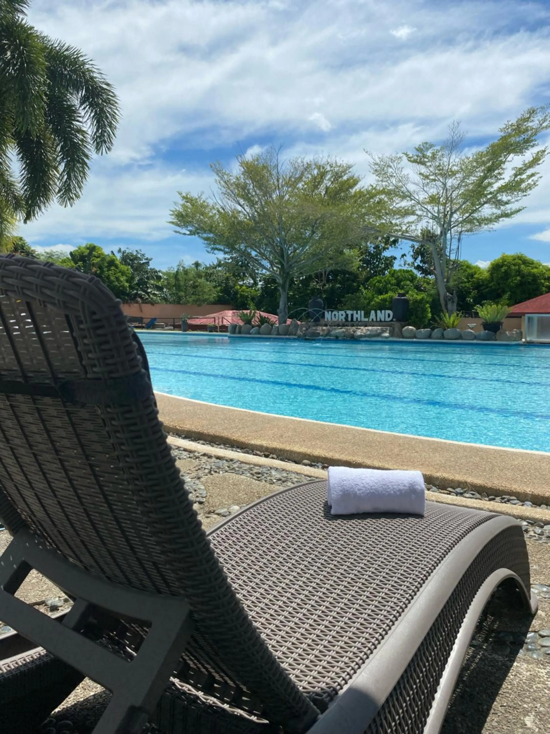 Day in Northland Resort Hotel Manapla