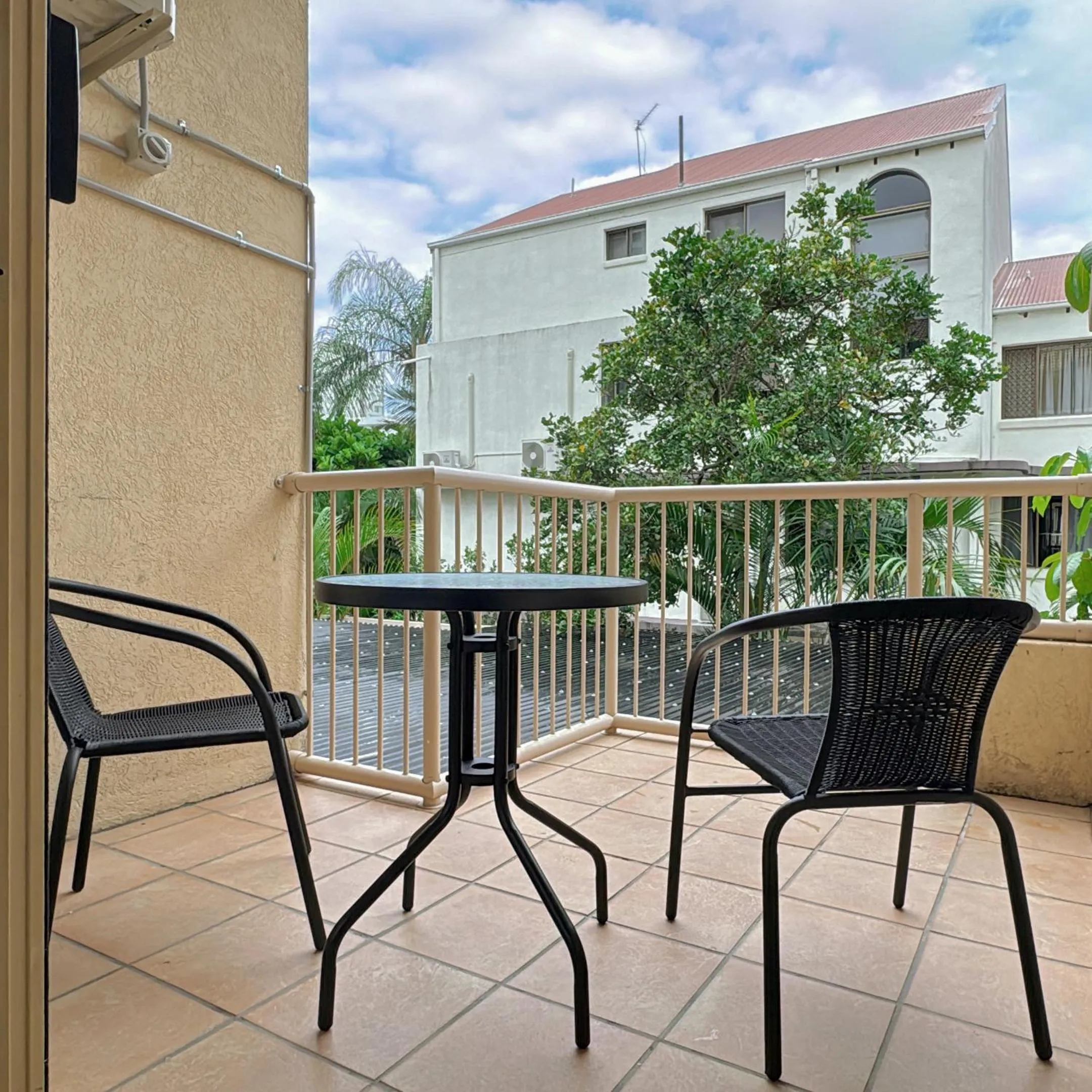 Balcony/Terrace in Breeze Inn Gold Coast