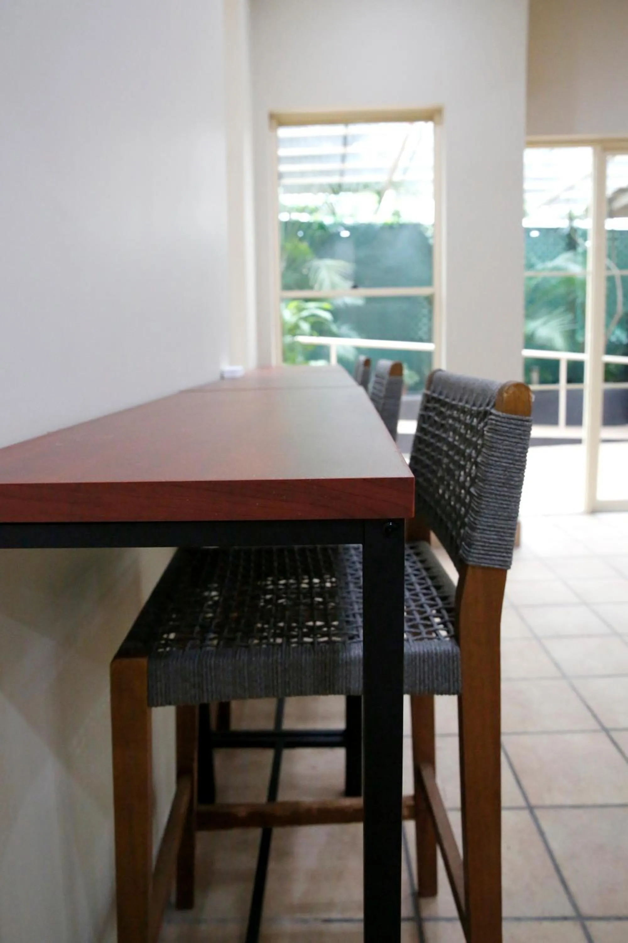 Seating area in Breeze Inn Gold Coast